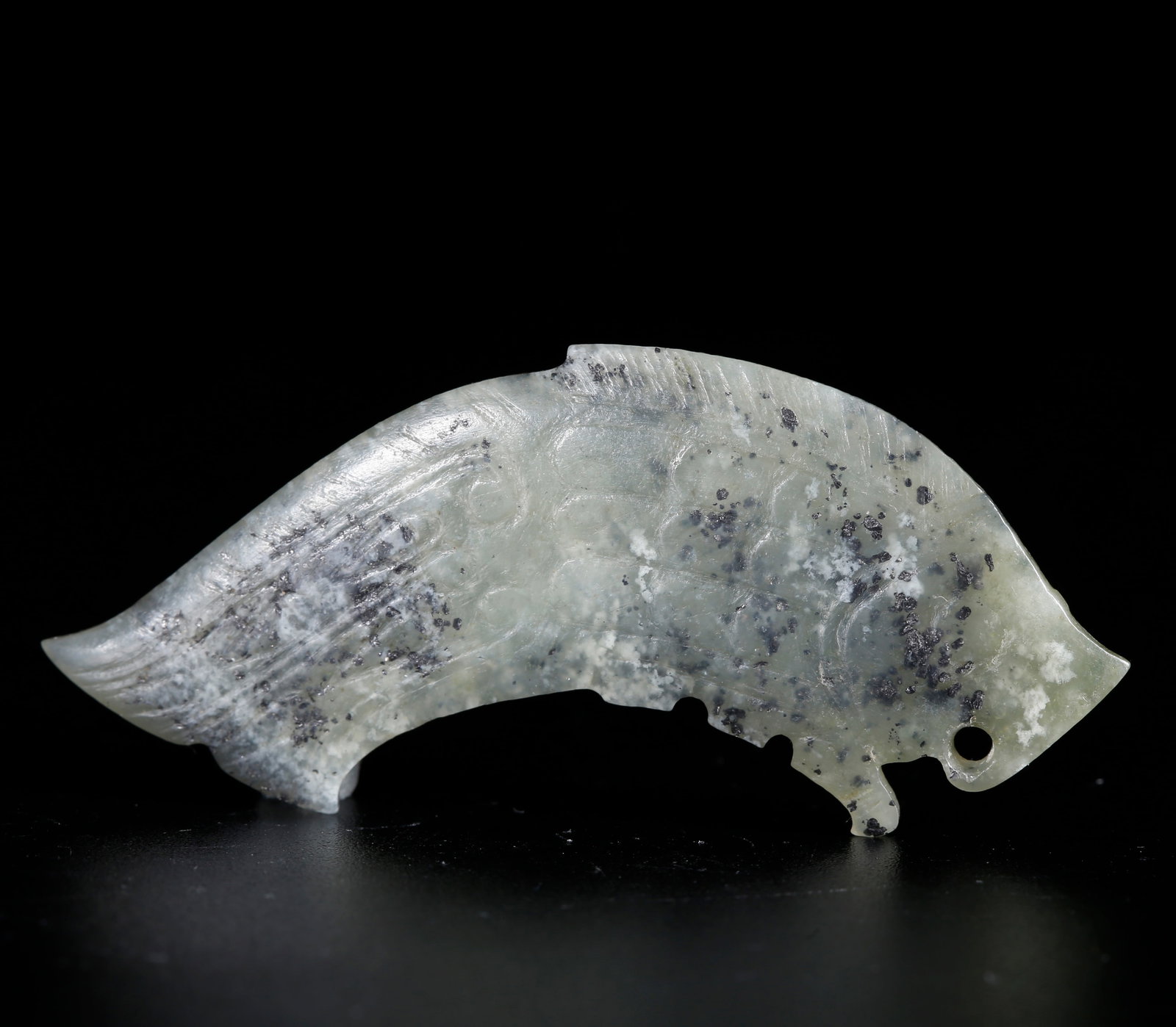 A ANCIENT JADE CARVED FISH-SHAPED PENDANT: Ancient Jade Carved Fish-shaped Pendant
