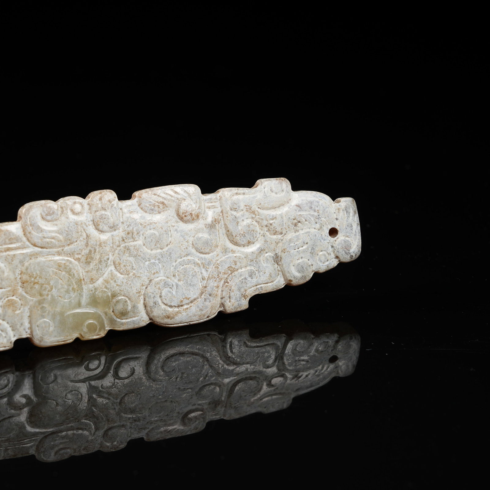 A ARCHAIC JADE CLOUD-SCROLL PATTERN PENDANT - 6