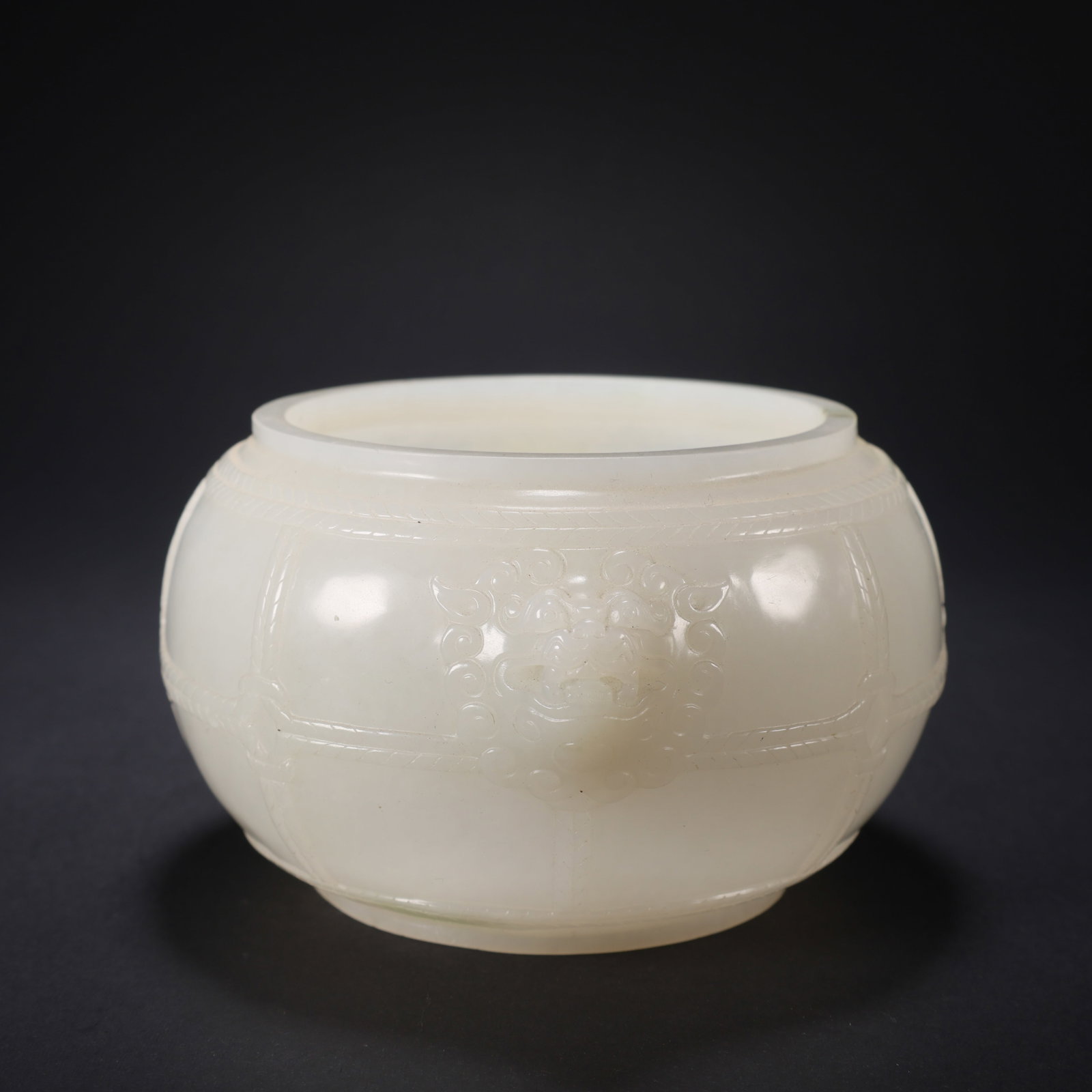 A HETIAN JADE ROPE-PATTERN DOUBLE-DRAGON JAR - 3