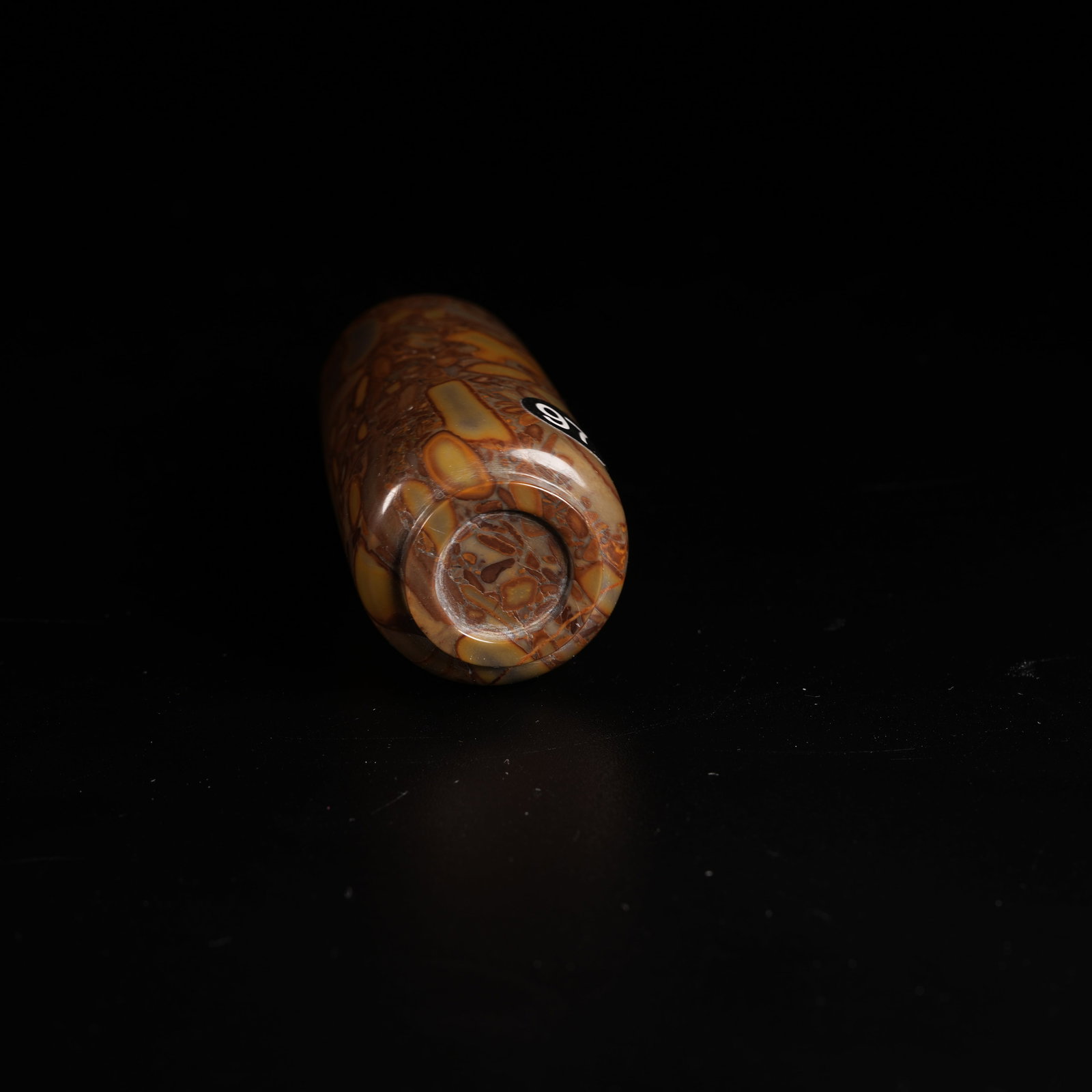 A "PATCH STONE" SNUFF BOTTLE - 9