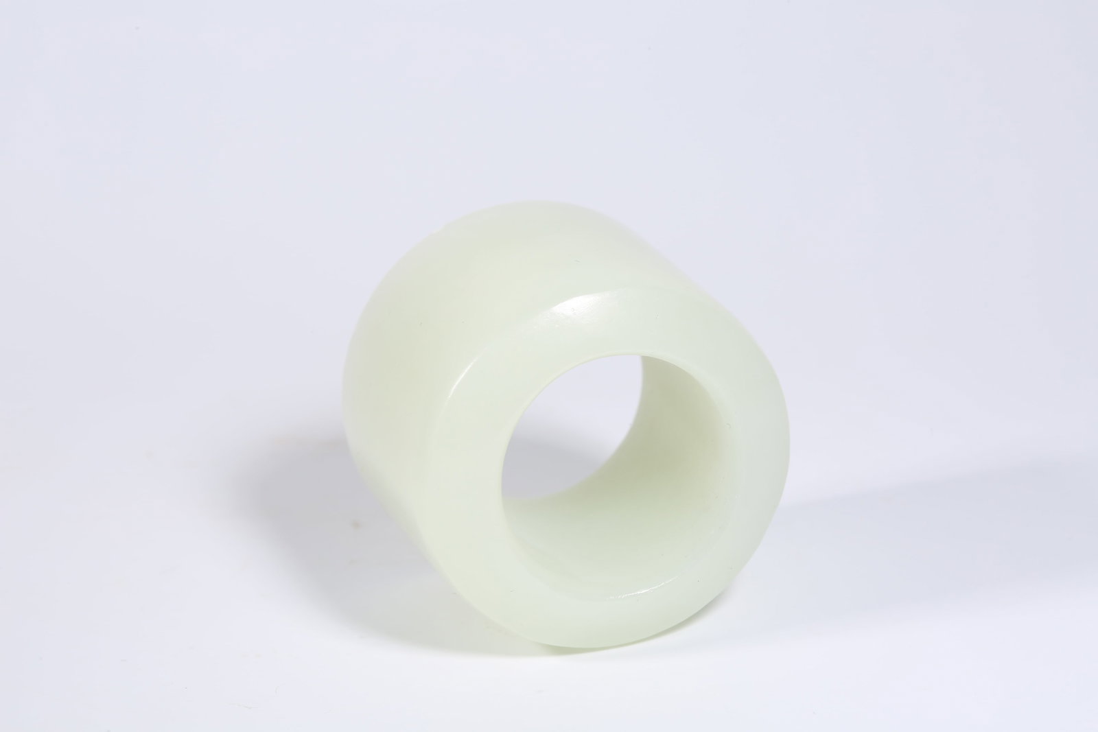 A HETIAN WHITE JADE RING - 8