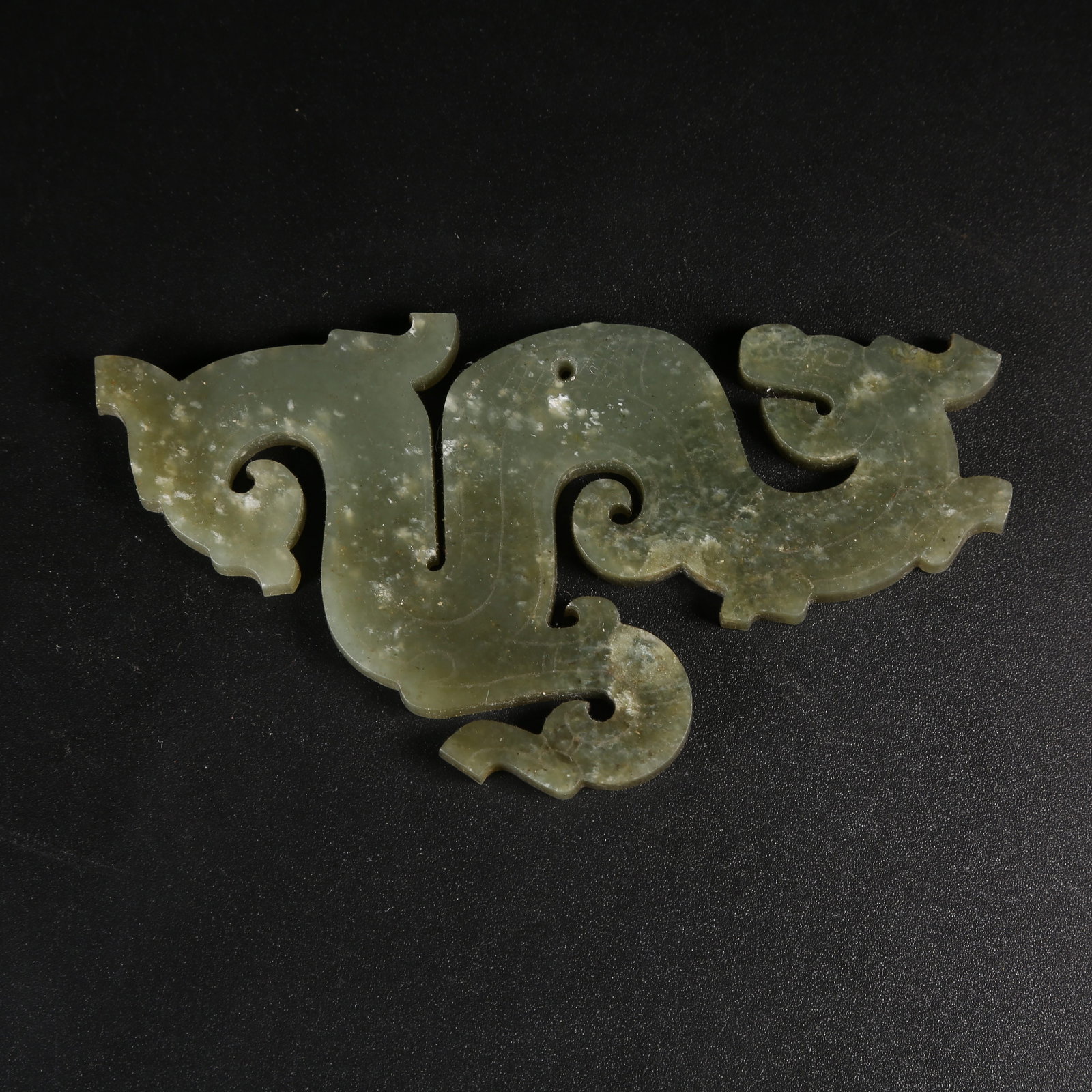 A ANCIENT JADE DRAGON PENDANT: Ancient Jade Dragon Pendant