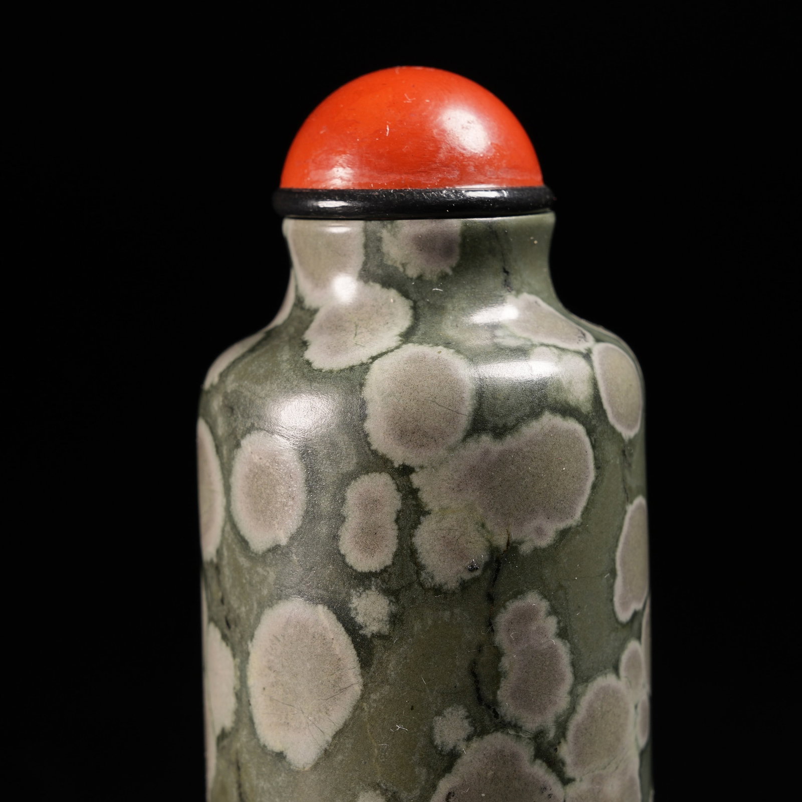 A "PATCH STONE" SNUFF BOTTLE - 5