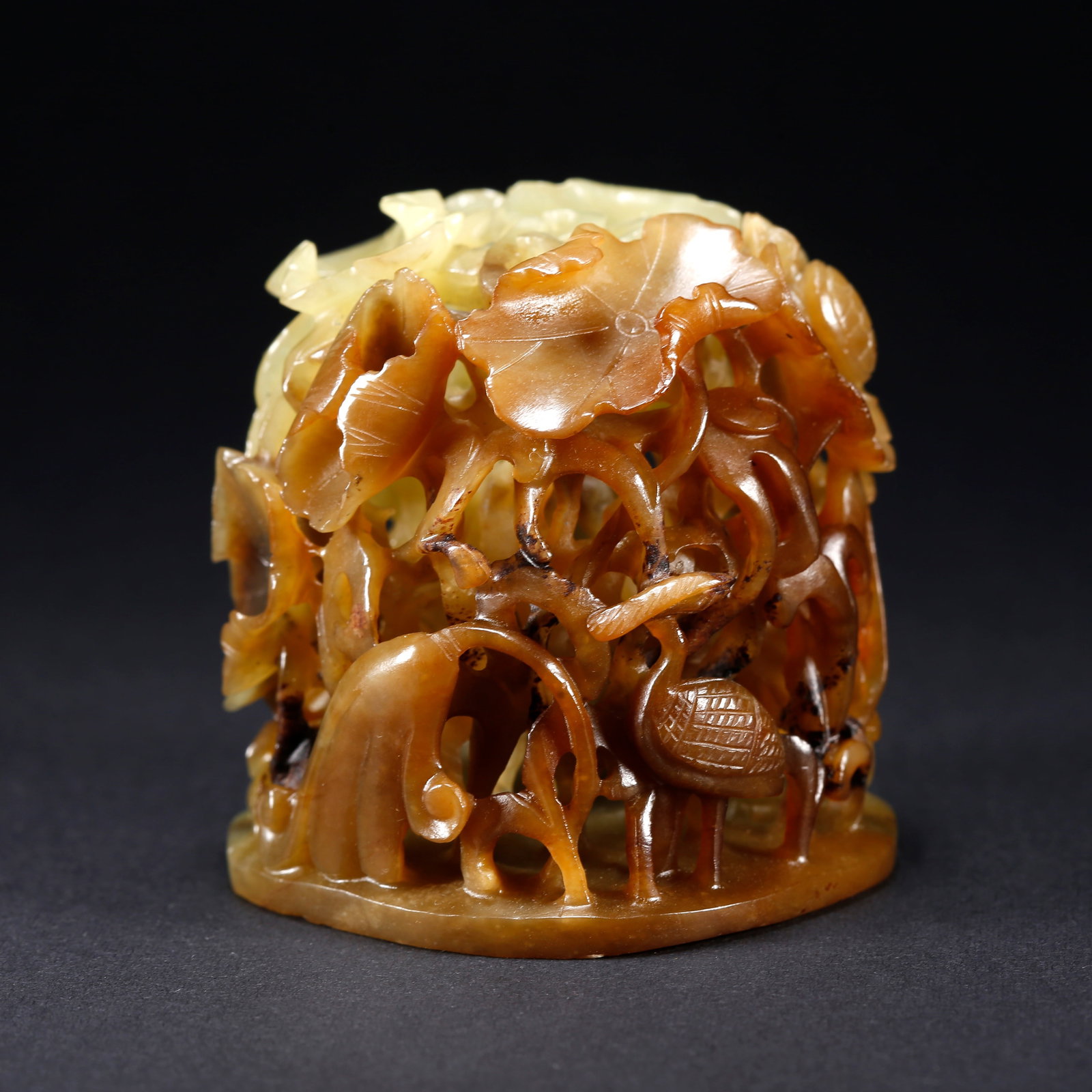 A HETIAN YELLOW JADE BURNER COVER: Hetian Yellow Jade Burner Cover