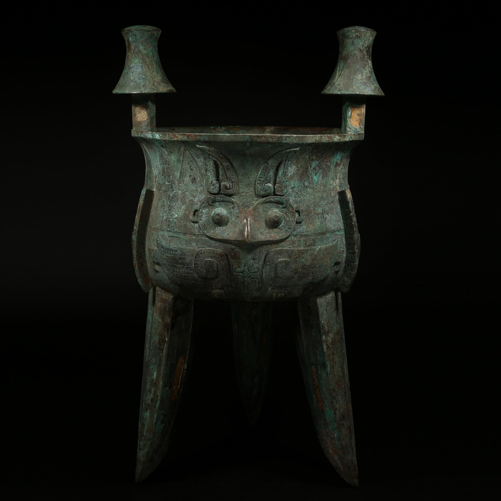 A BRONZE JIA VESSEL (1 of 12)
