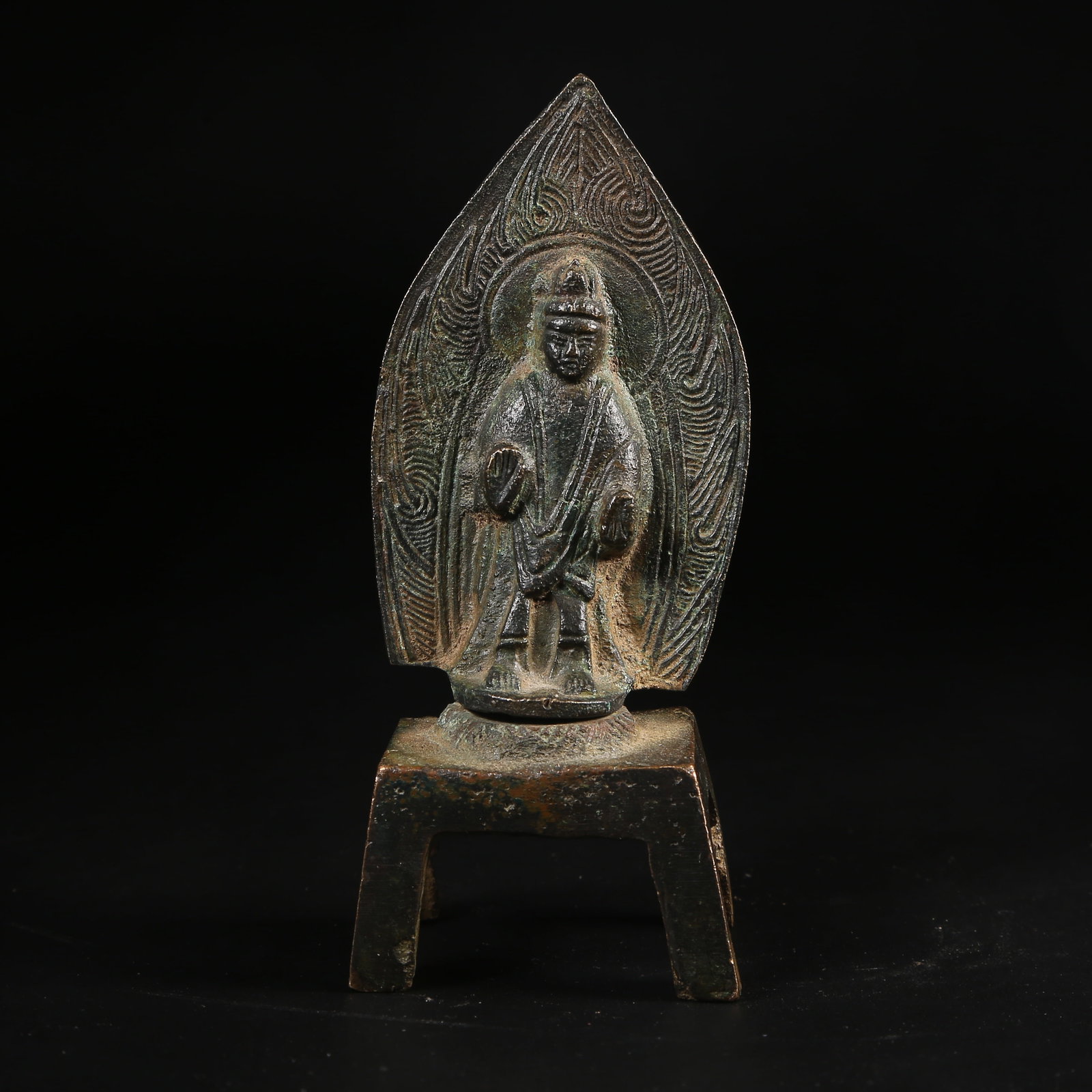 A STANDING BRONZE BUDDHA STATUE: Standing Bronze Buddha Statue
