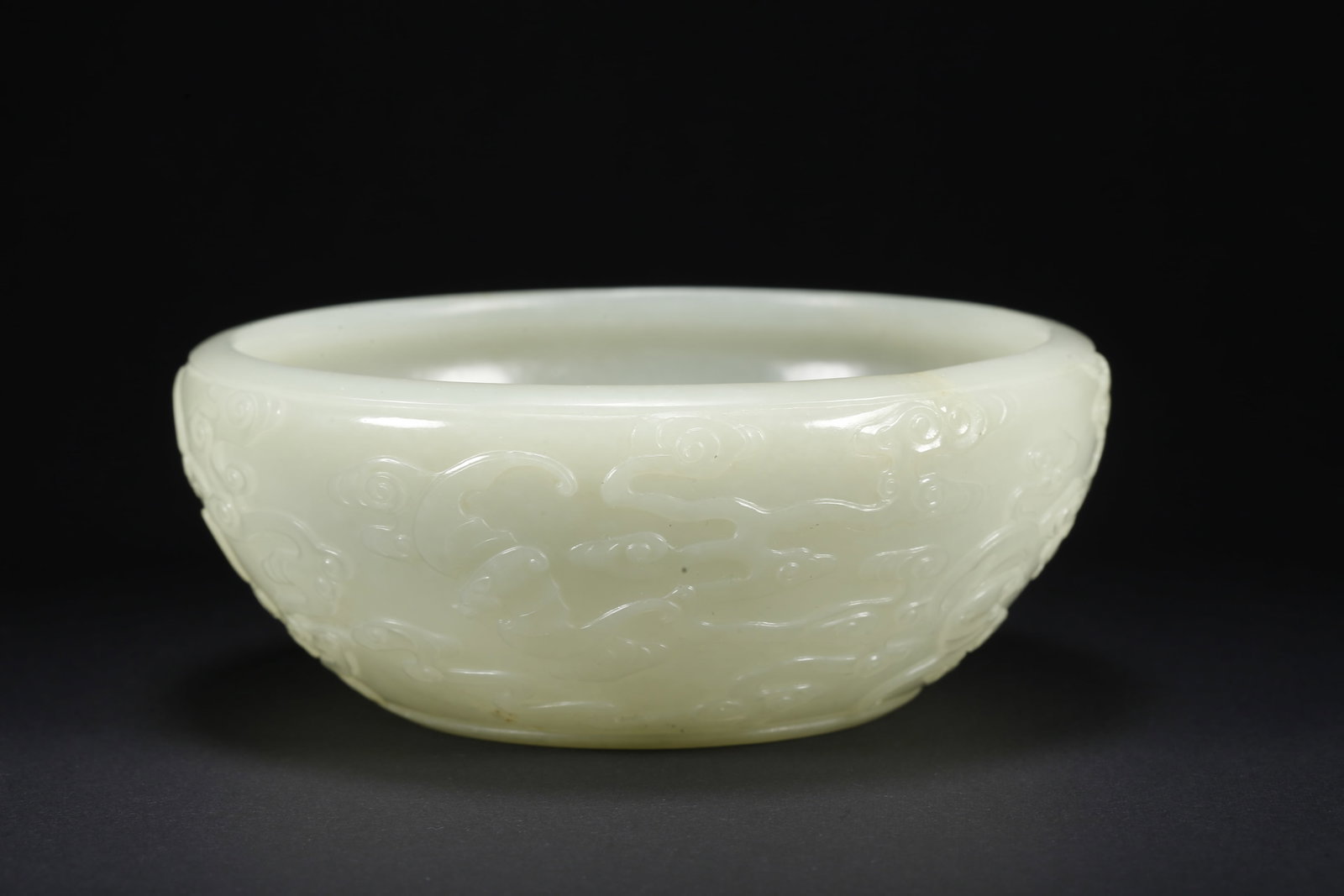 A HETIAN JADE WASHER WITH CLOUD AND FU PATTERN - 3