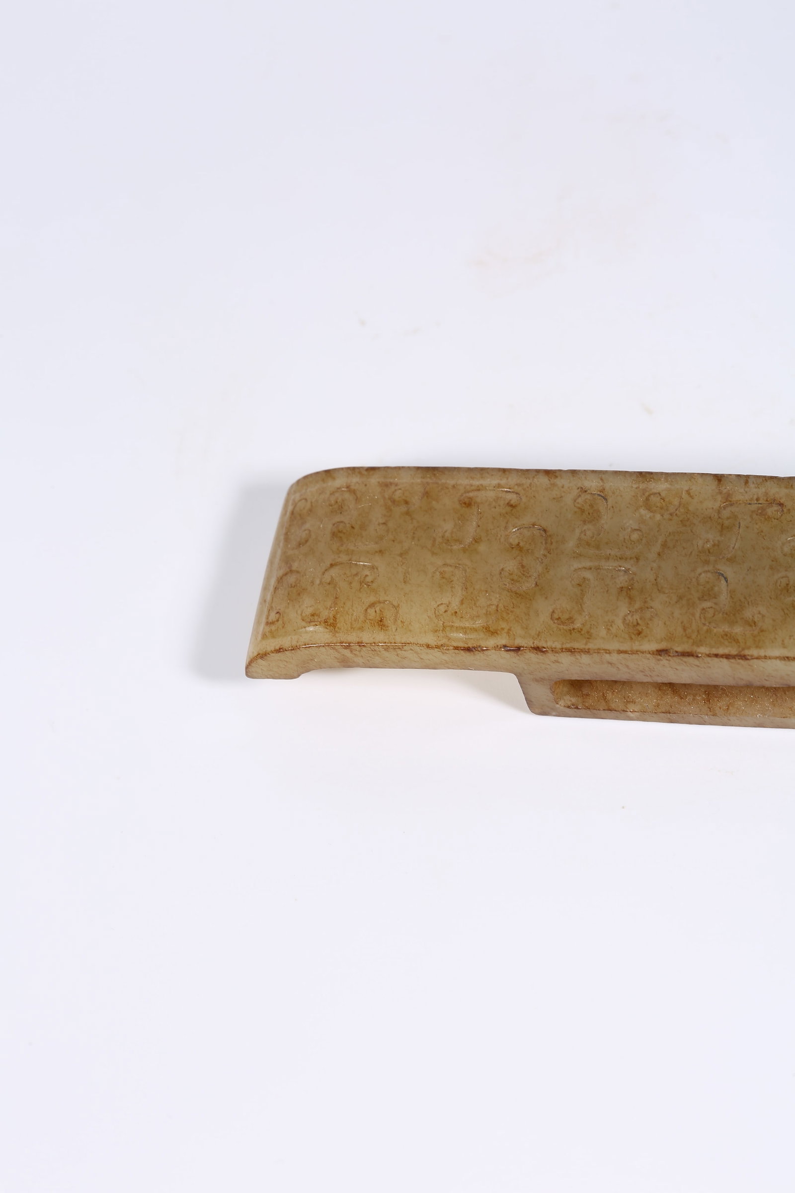 A ANCIENT JADE SWORD FITTING WITH INTERLINKED CLOUD MOTIF - 6