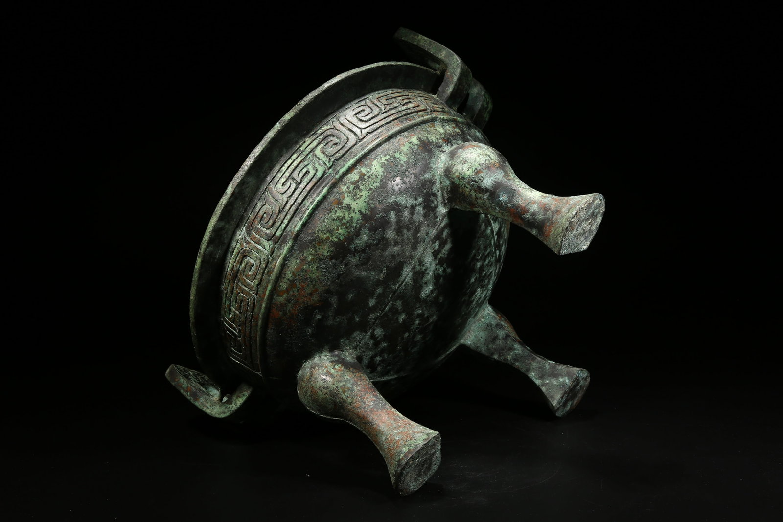 A BRONZE DING VESSEL - 8
