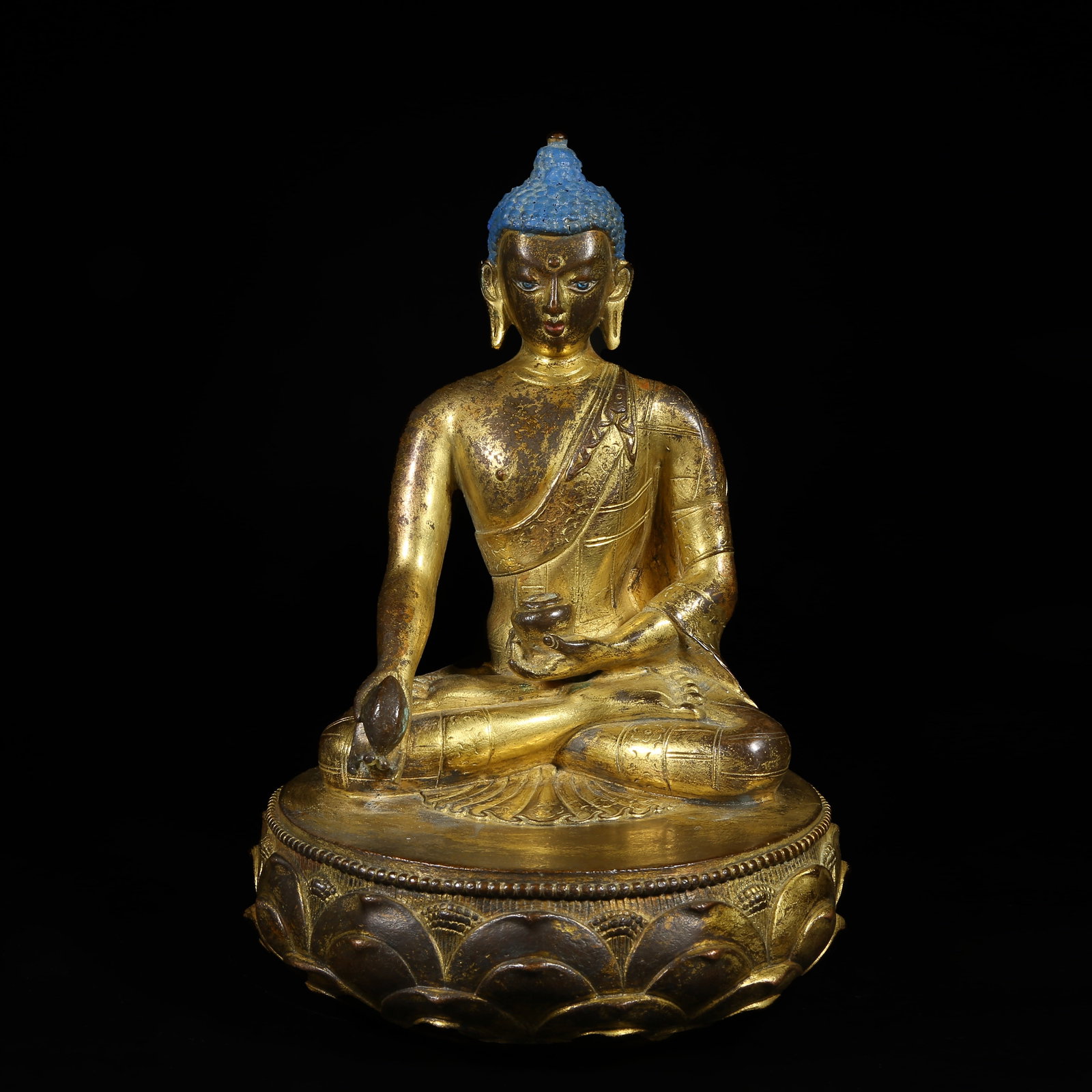 A GILT-BRONZE STATUE OF SHAKYAMUNI BUDDHA (1 of 8)