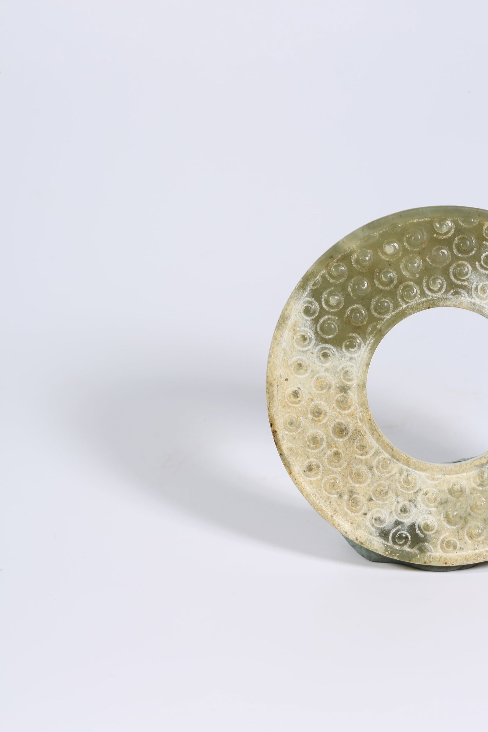 A ANCIENT JADE SMALL BI DISK WITH GRAIN PATTERN - 3