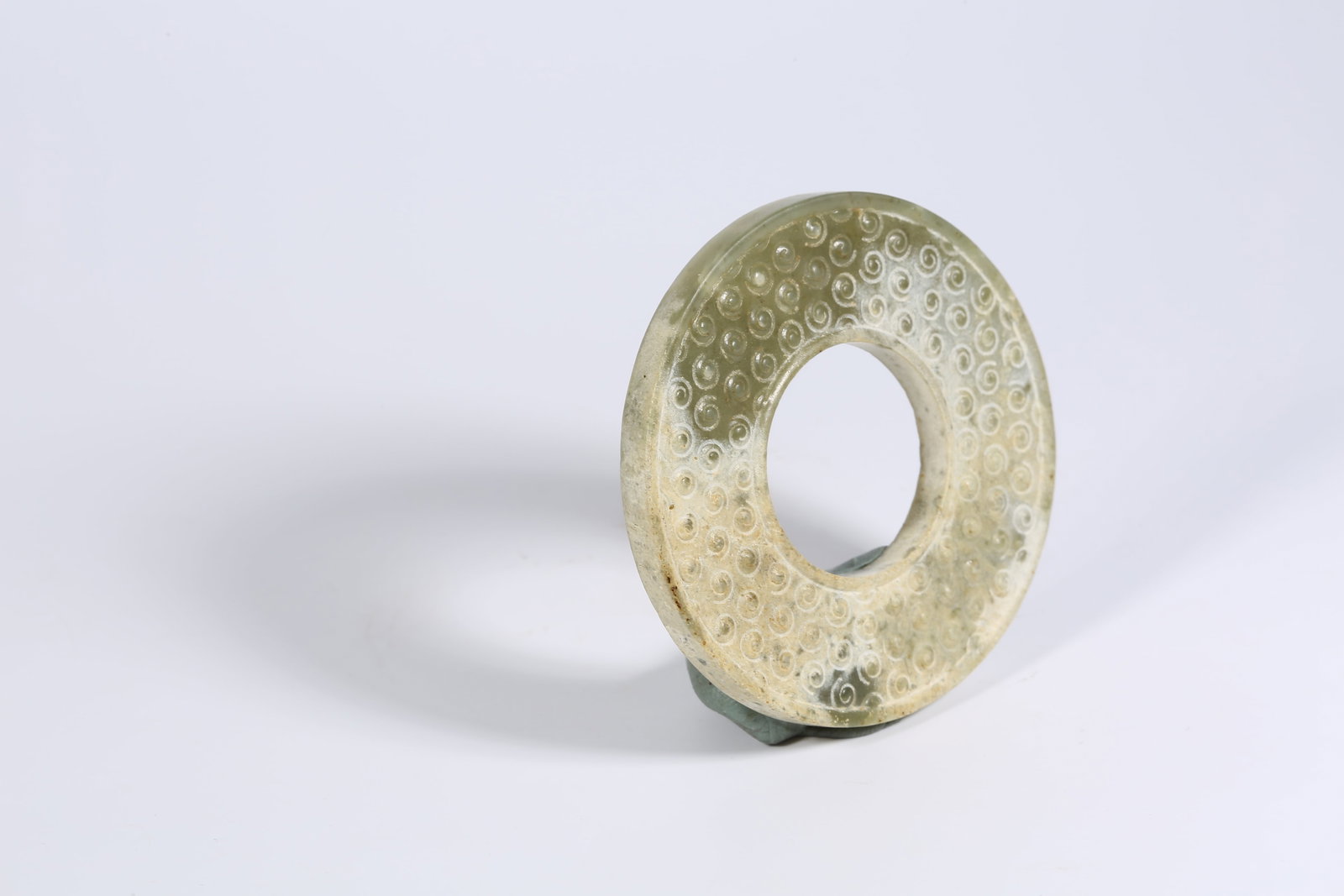 A ANCIENT JADE SMALL BI DISK WITH GRAIN PATTERN - 4