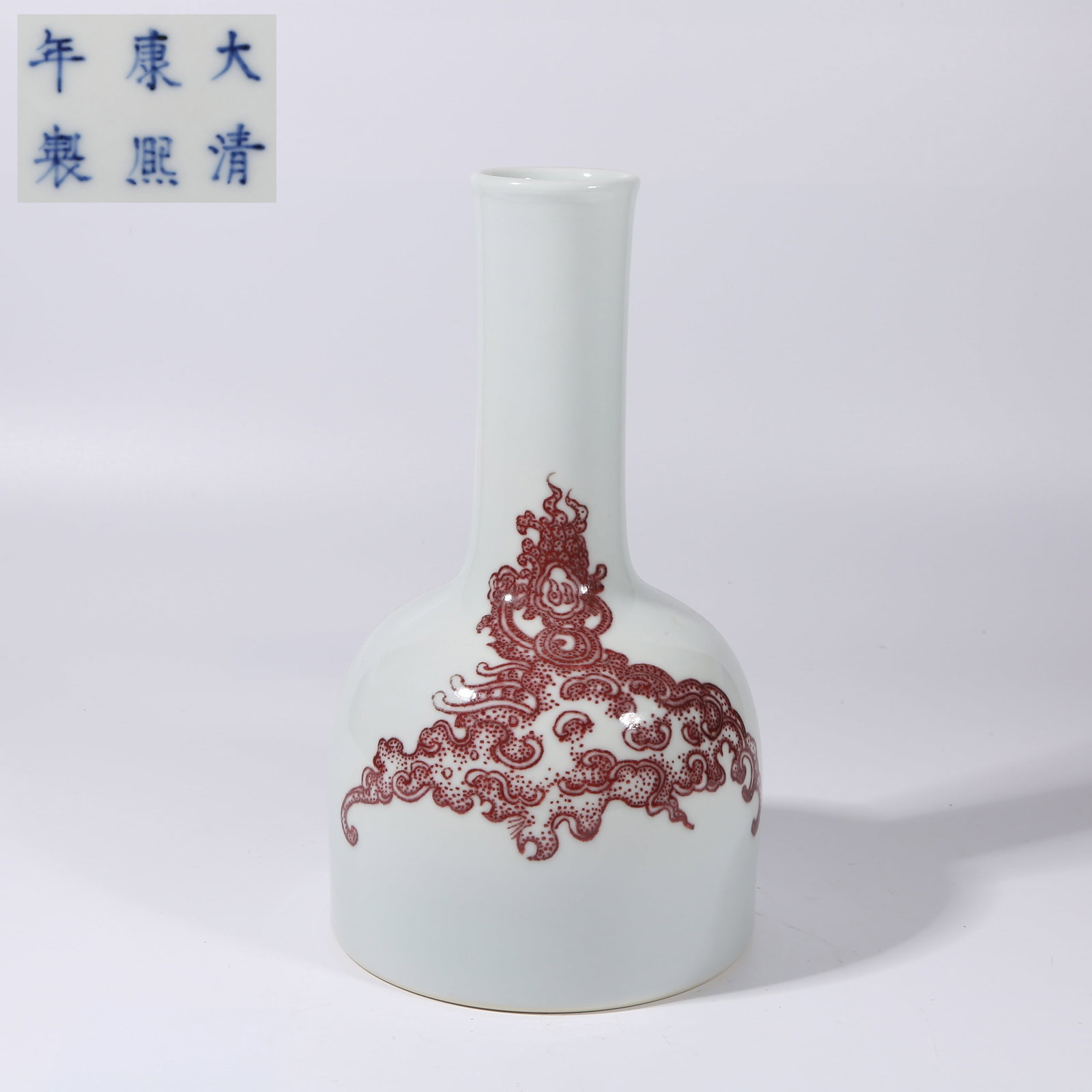 A UNDERGLAZE RED KUI-PHOENIX PATTERN RATTLE ZUN (1 of 9)