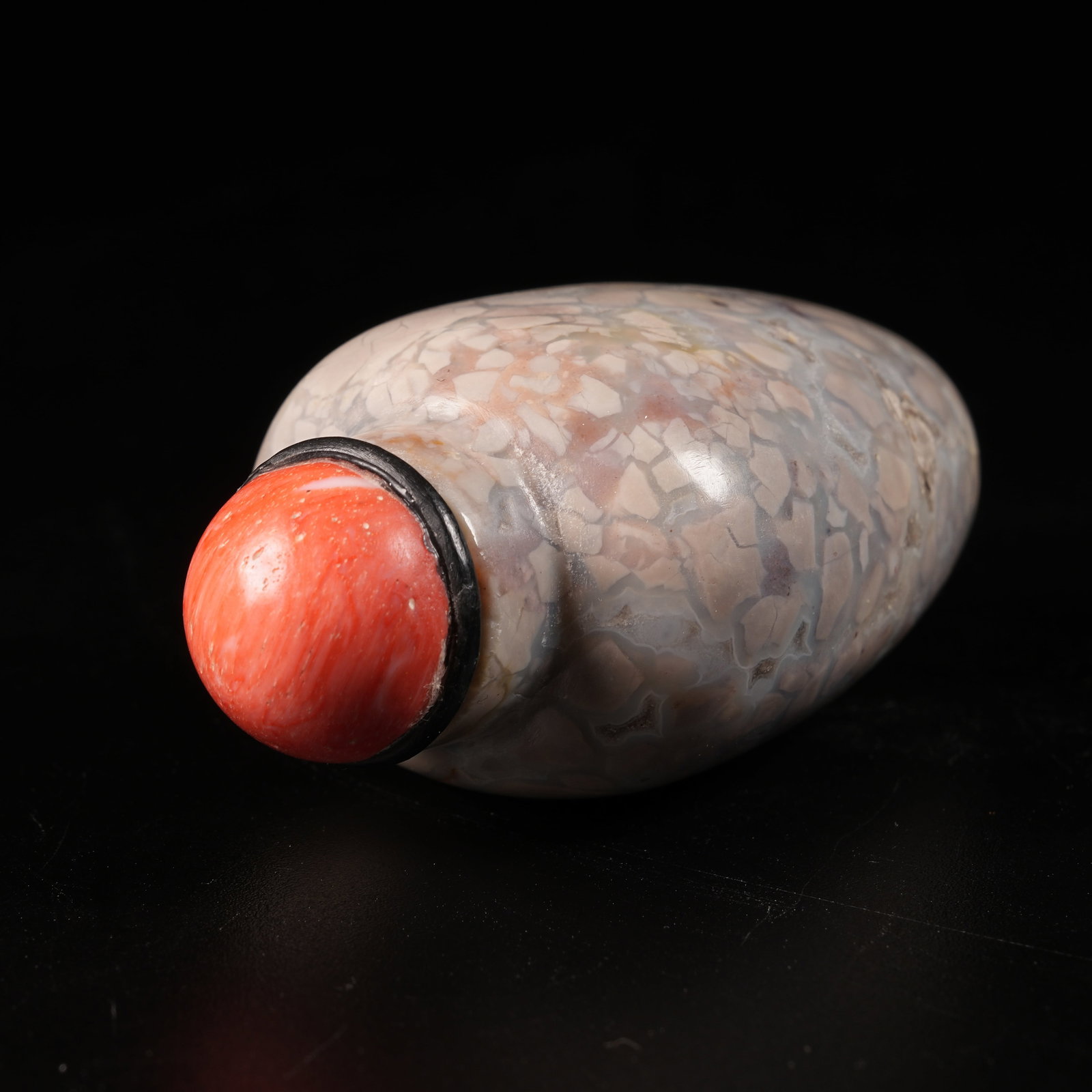 A "PATCH STONE" SNUFF BOTTLE - 8