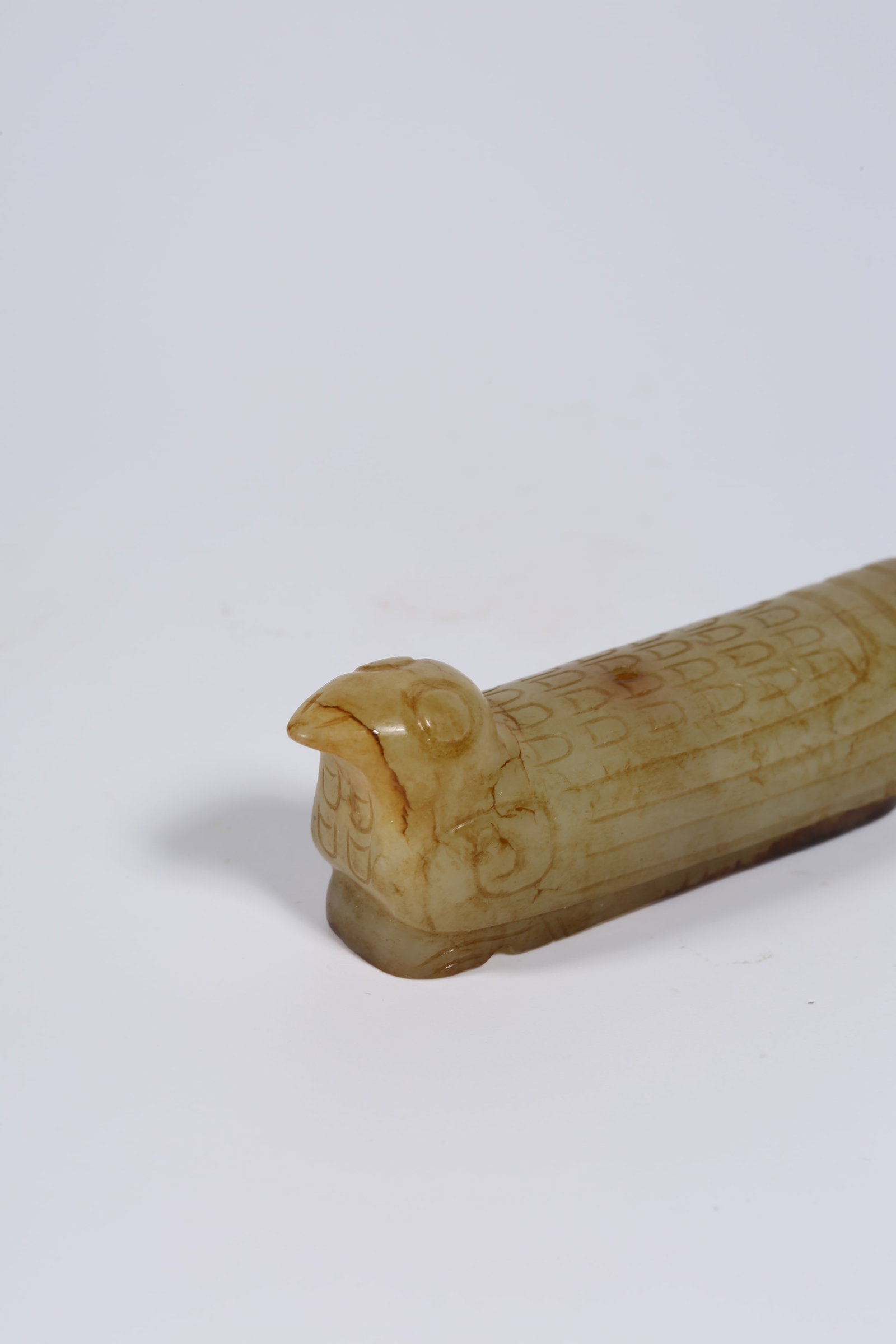 A ANCIENT JADE DOVE-SHAPED PENDANT - 9