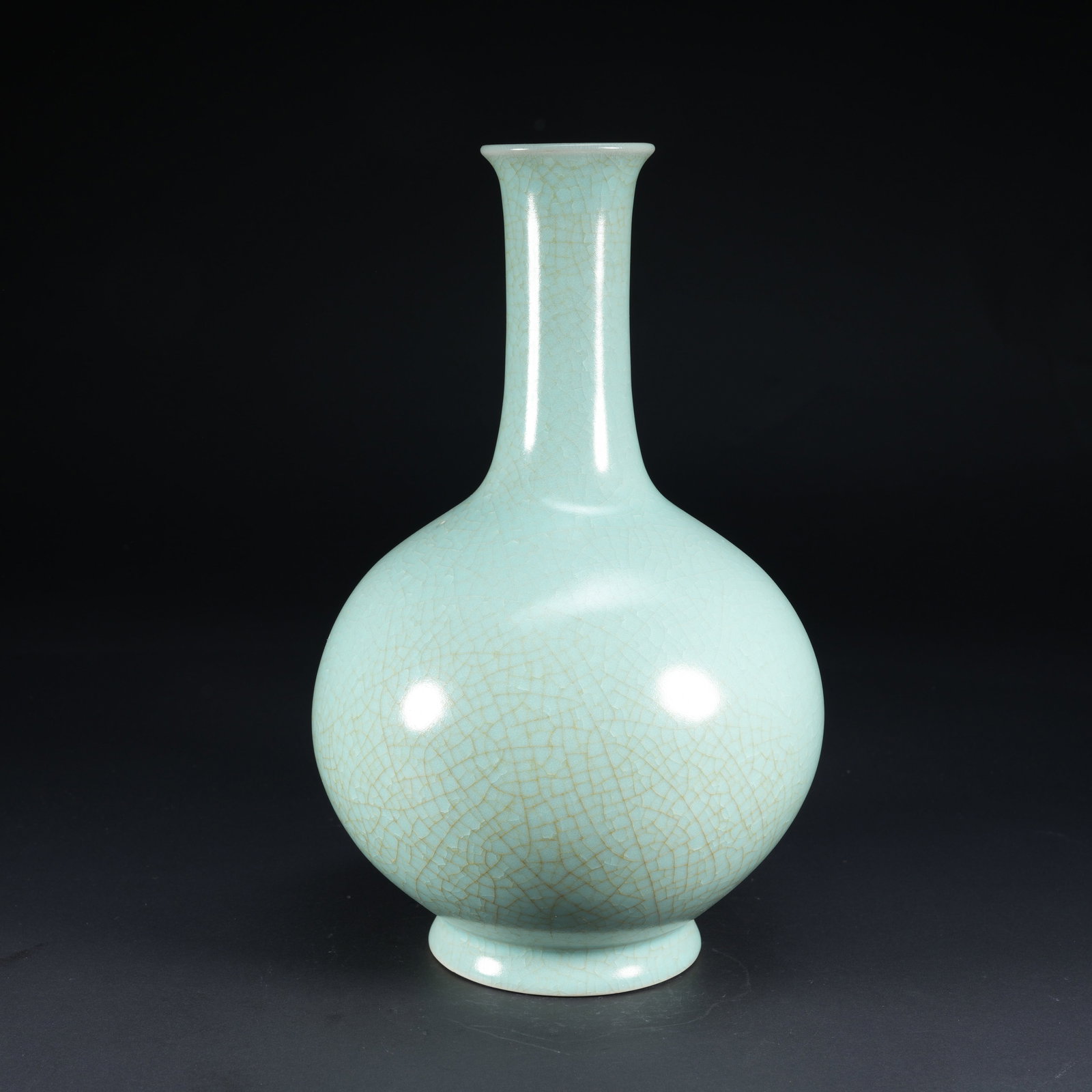 A RU KILN CELESTIAL GLOBE BOTTLE: Ru Kiln Celestial Globe Bottle