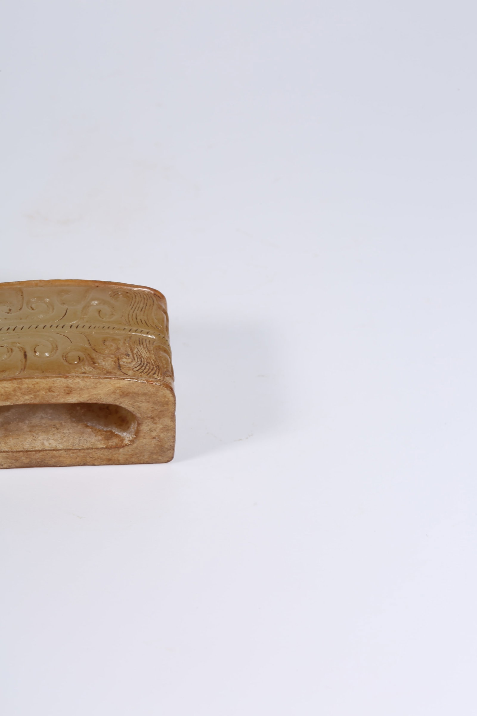 A ANCIENT JADE SWORD FITTING WITH INTERLINKED CLOUD MOTIF - 5