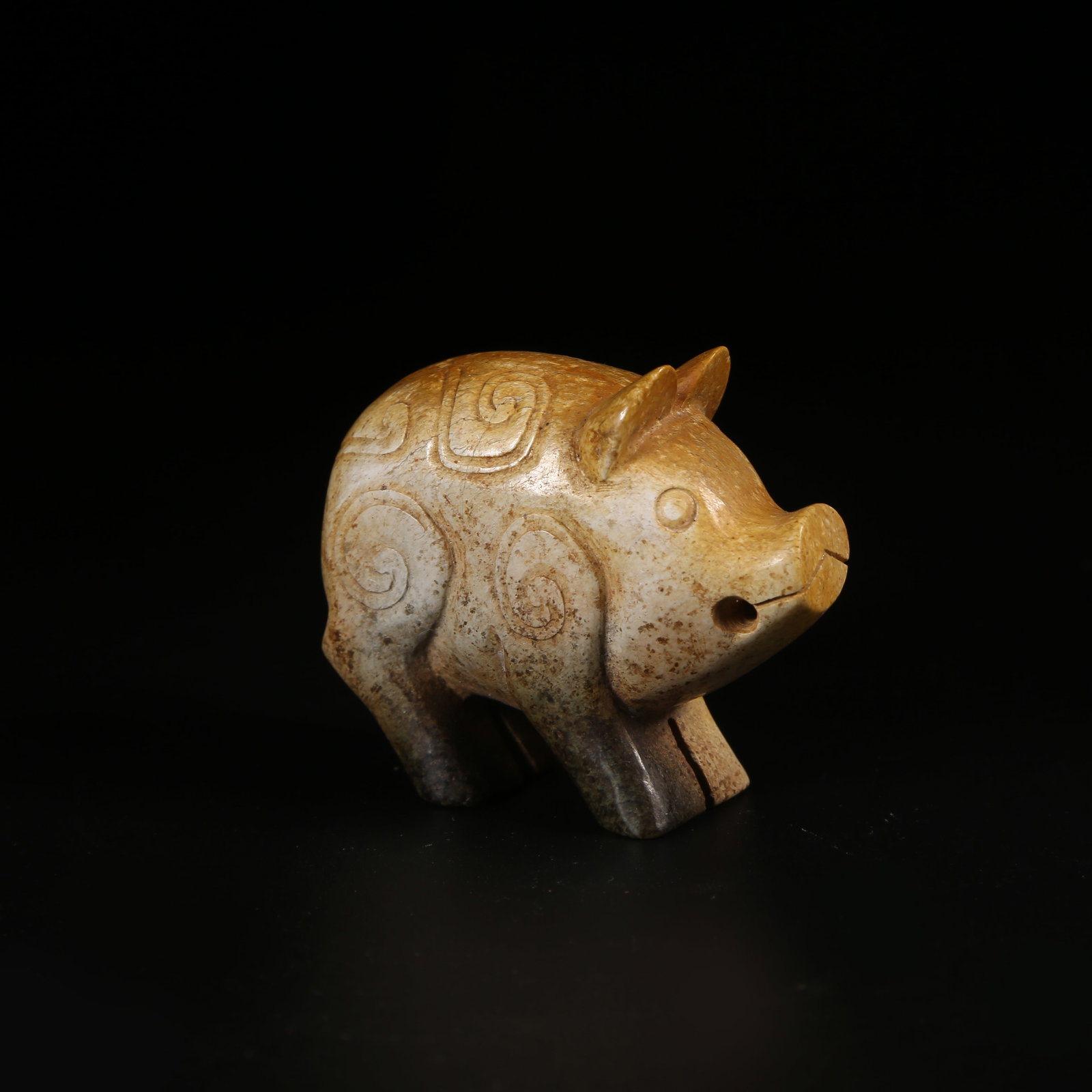 A ANCIENT JADE PIG: Ancient Jade Pig