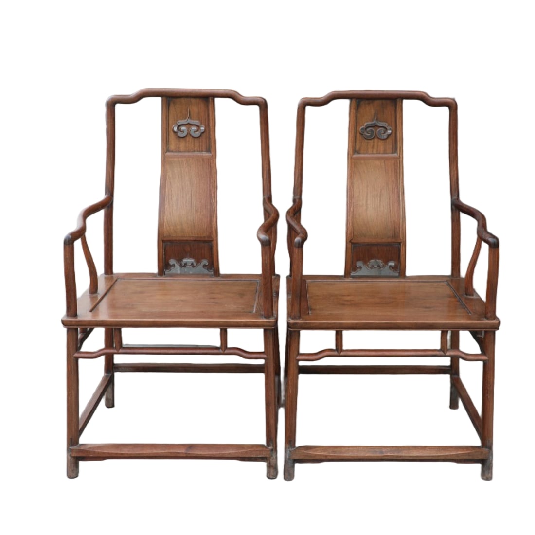 A PAIR OF HUANGHUALI SOUTHERN OFFICIAL CHAIRS CARVED WITH RUYI PATTERN: Pair of Huanghuali Southern Official Chairs Carved with Ruyi Pattern