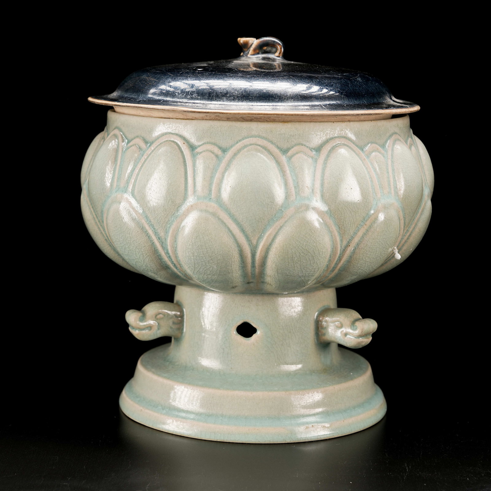 A RU KILN LOTUS PETAL PATTERN INCENSE BURNER: Ru Kiln Lotus Petal Pattern Incense Burner