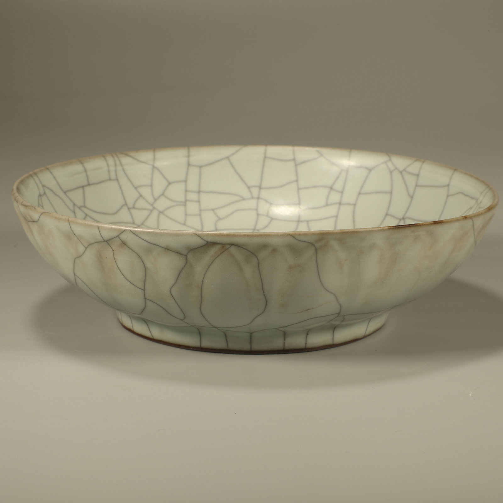 A OFFICIAL KILN BOWL WITH LOTUS PETAL PATTERN (1 of 6)