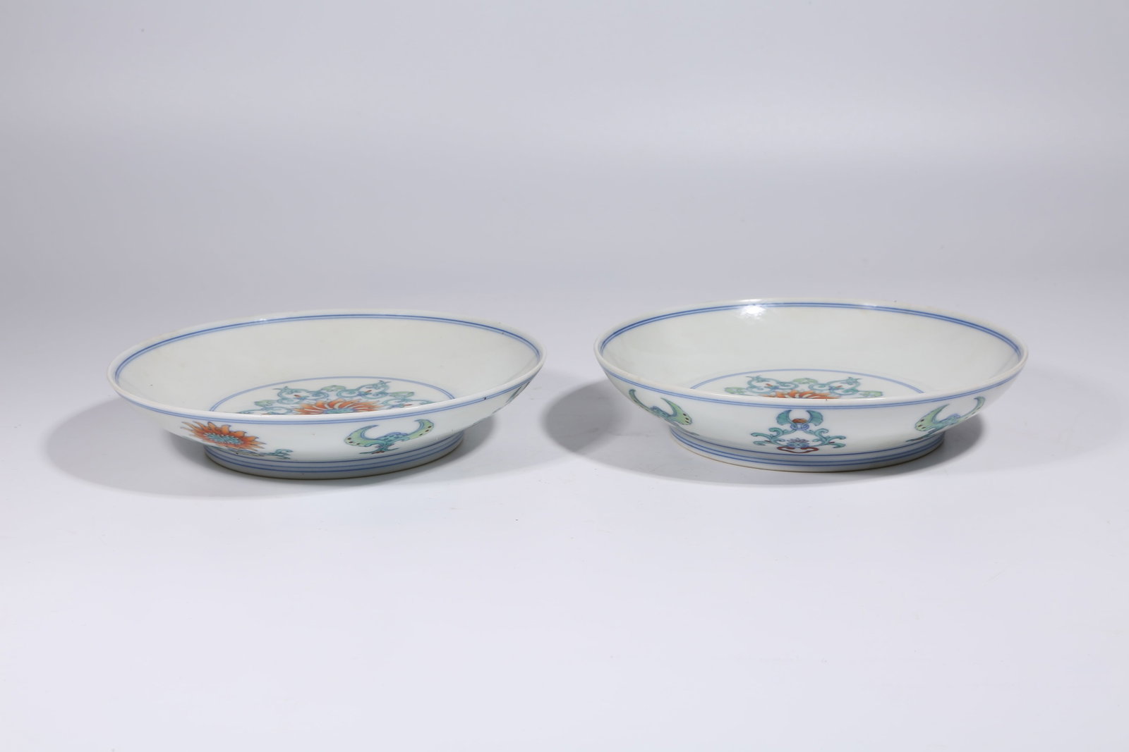 A SET OF DOUCAI INTERLOCKING PATTERN PLATES - 5