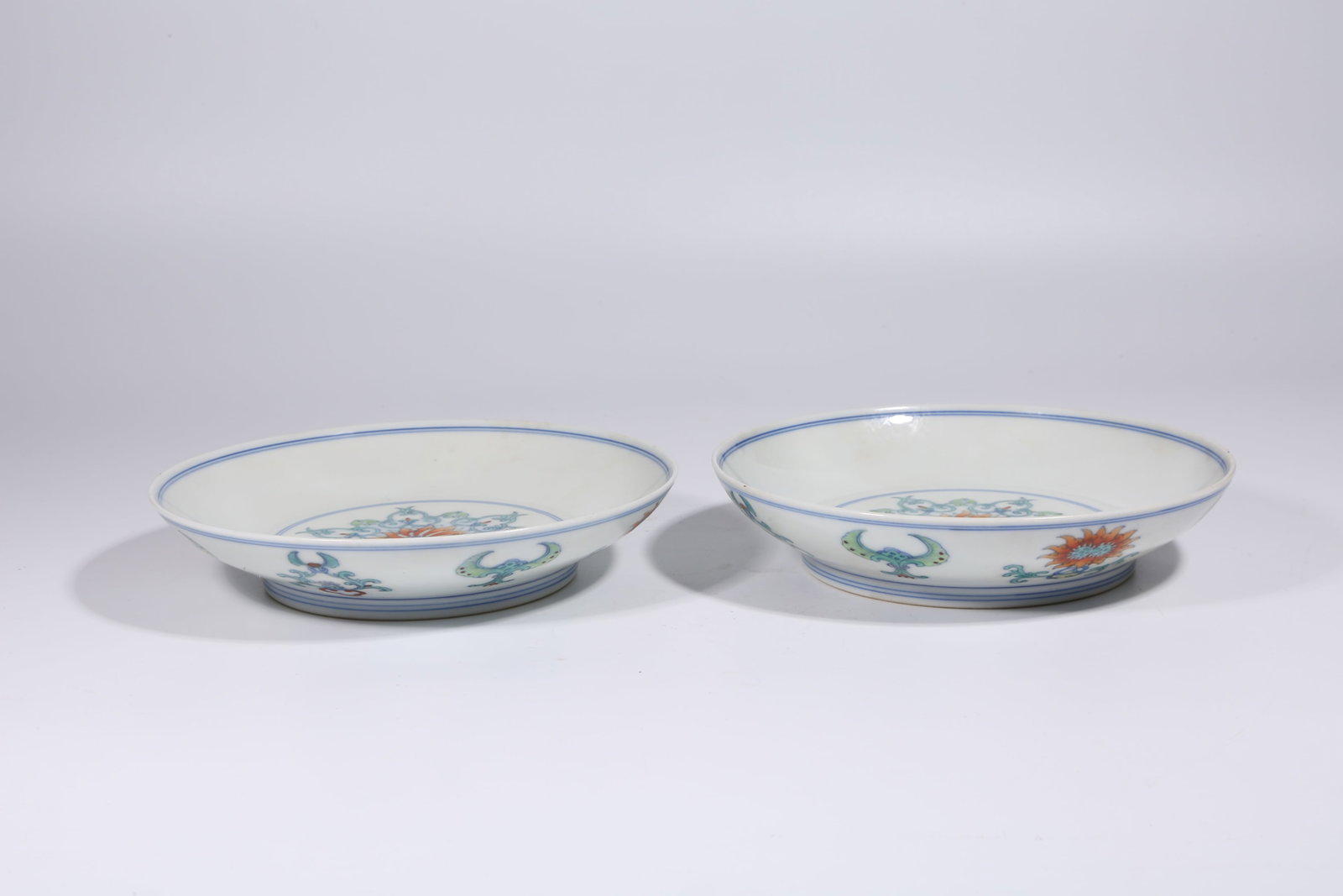 A SET OF DOUCAI INTERLOCKING PATTERN PLATES - 6