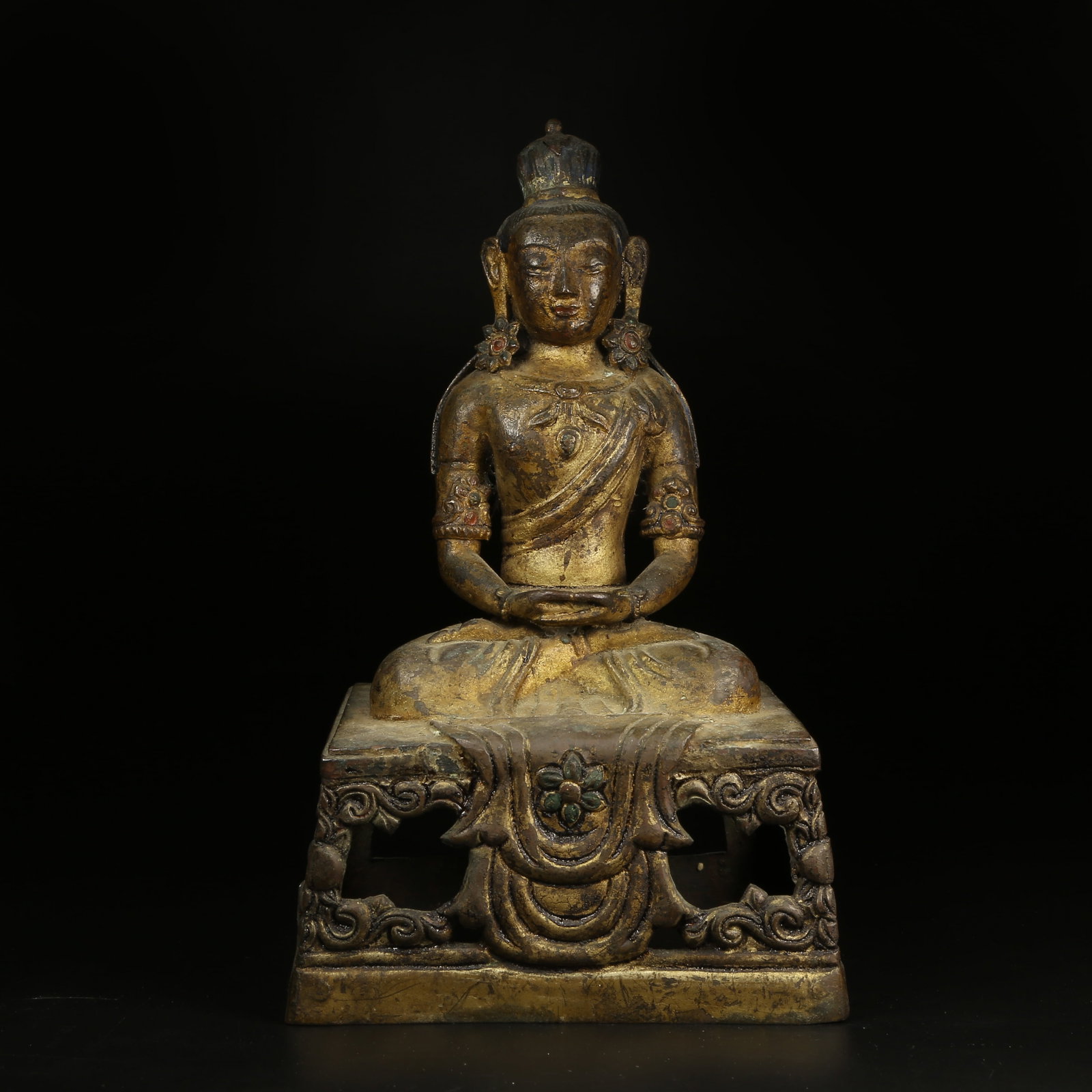 A GILT-BRONZE AMITAYUS BUDDHA FIGURE: Gilt-Bronze Amitayus Buddha Figure