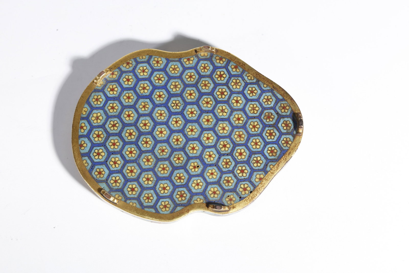 A CLOISONNÉ COVERED BOX - 9