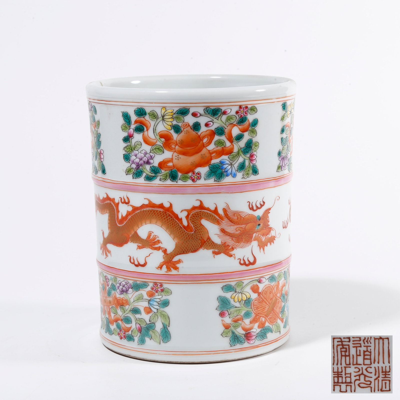 A DOUCAI BRUSH POT WITH DOUBLE DRAGON PLAYING WITH PEARL PATTERN (1 of 9)