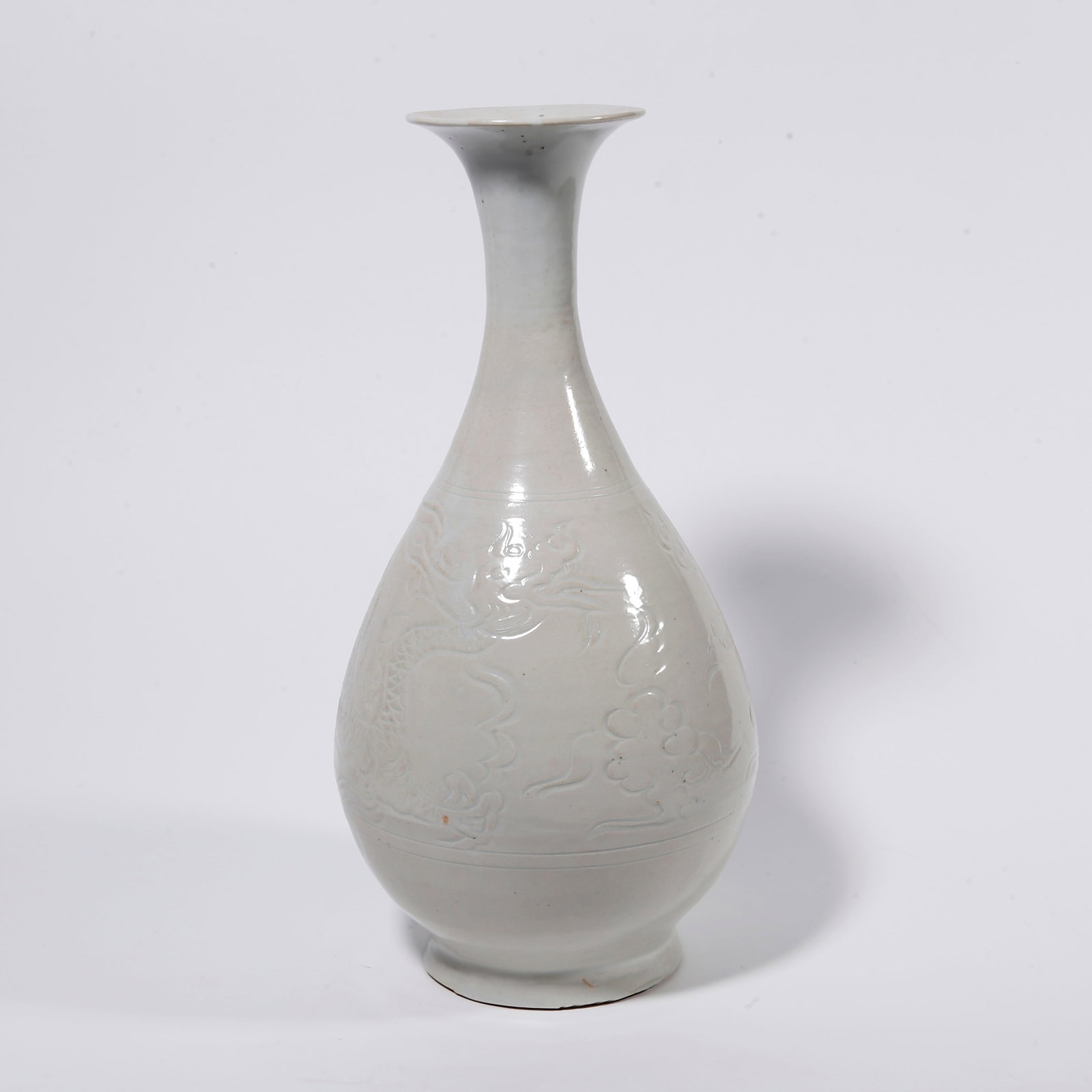 A DING WARE PEAR-SHAPED VASE WITH CLOUD AND DRAGON PATTERN - 11
