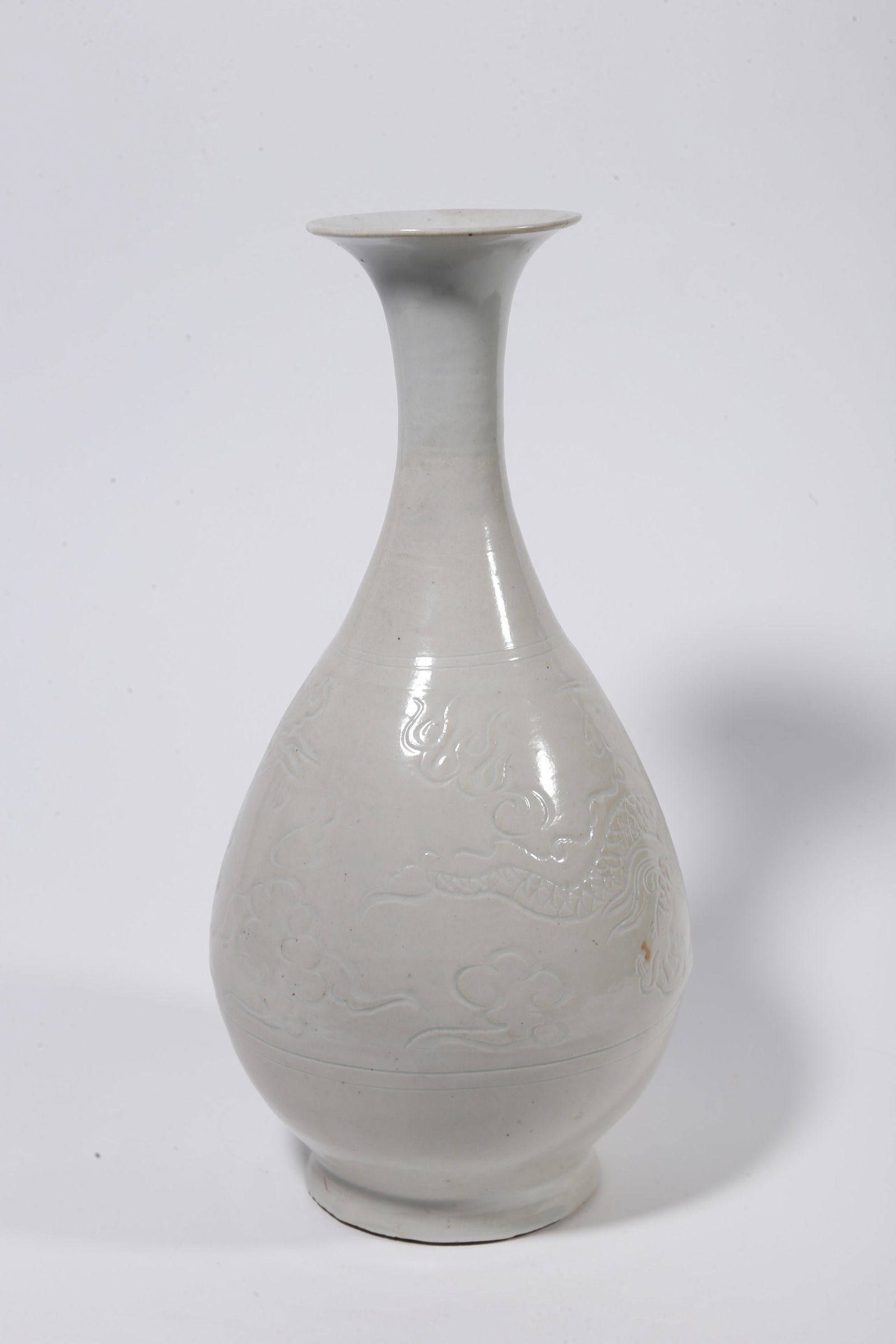 A DING WARE PEAR-SHAPED VASE WITH CLOUD AND DRAGON PATTERN - 2