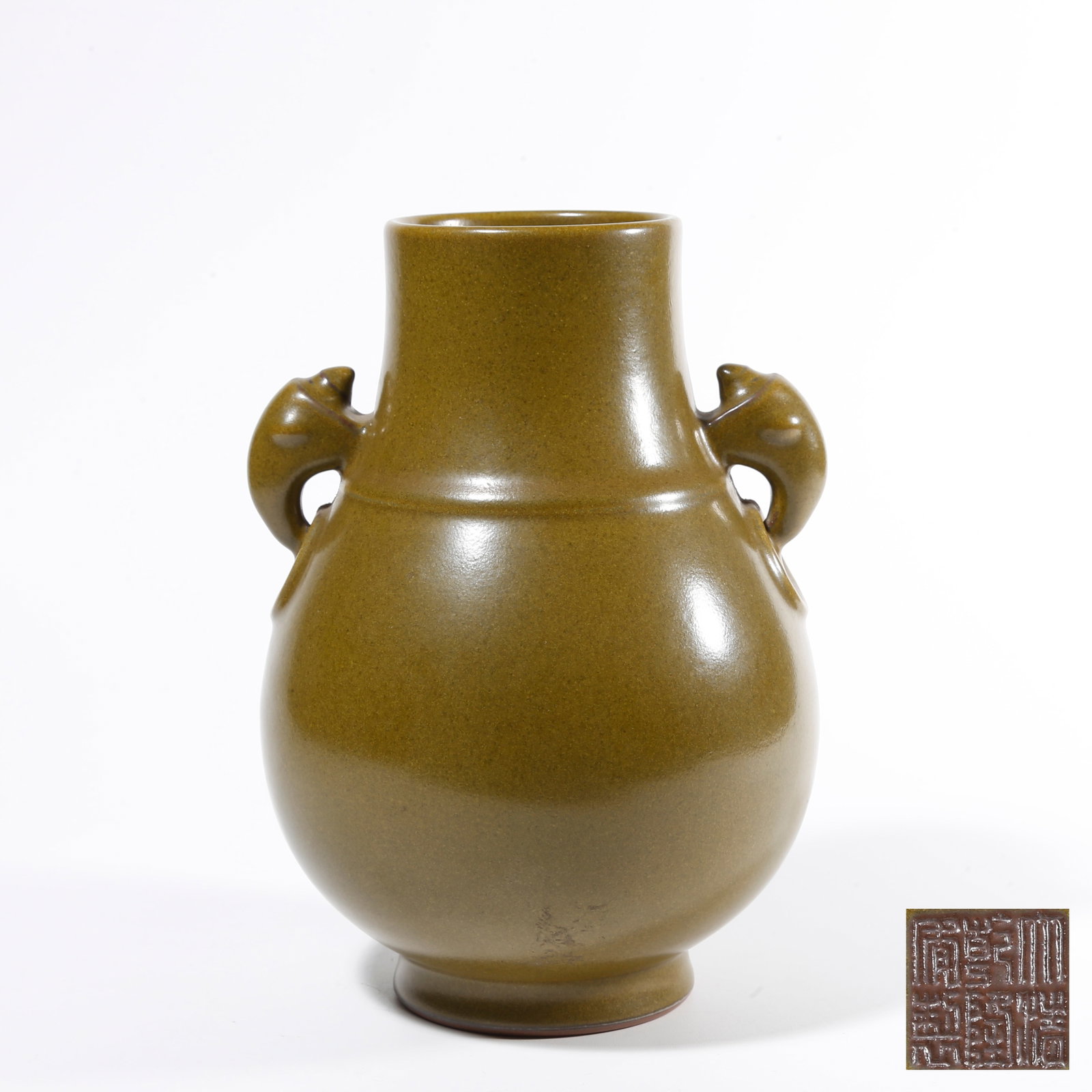 A TEA-DUST GLAZED DOUBLE-EARED ZUN VESSEL (1 of 9)