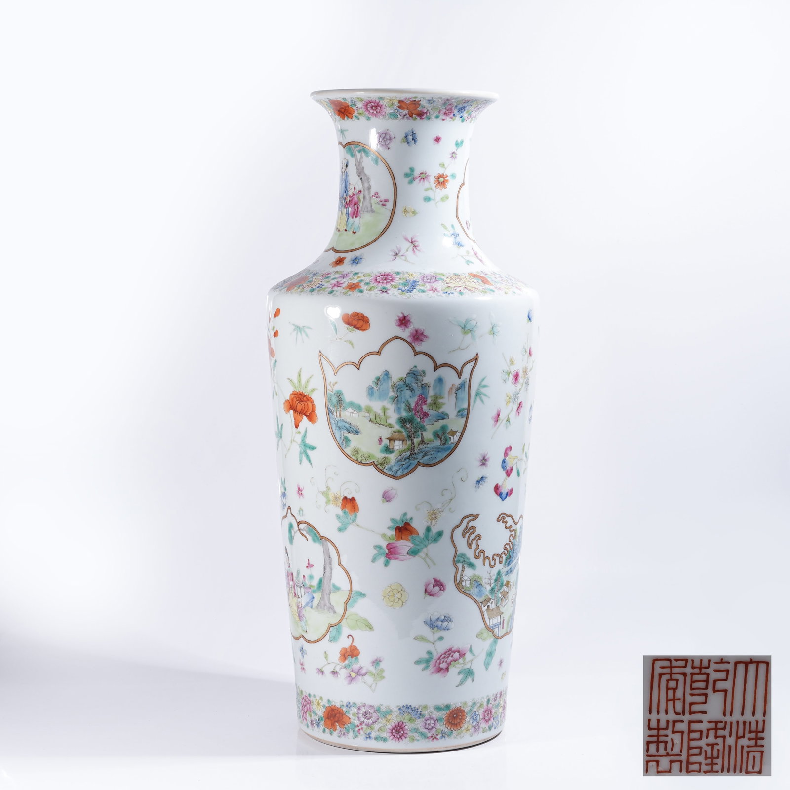 A FAMILLE ROSE CLUB-SHAPED VASE WITH TUTORING SCENE PATTERN (1 of 9)