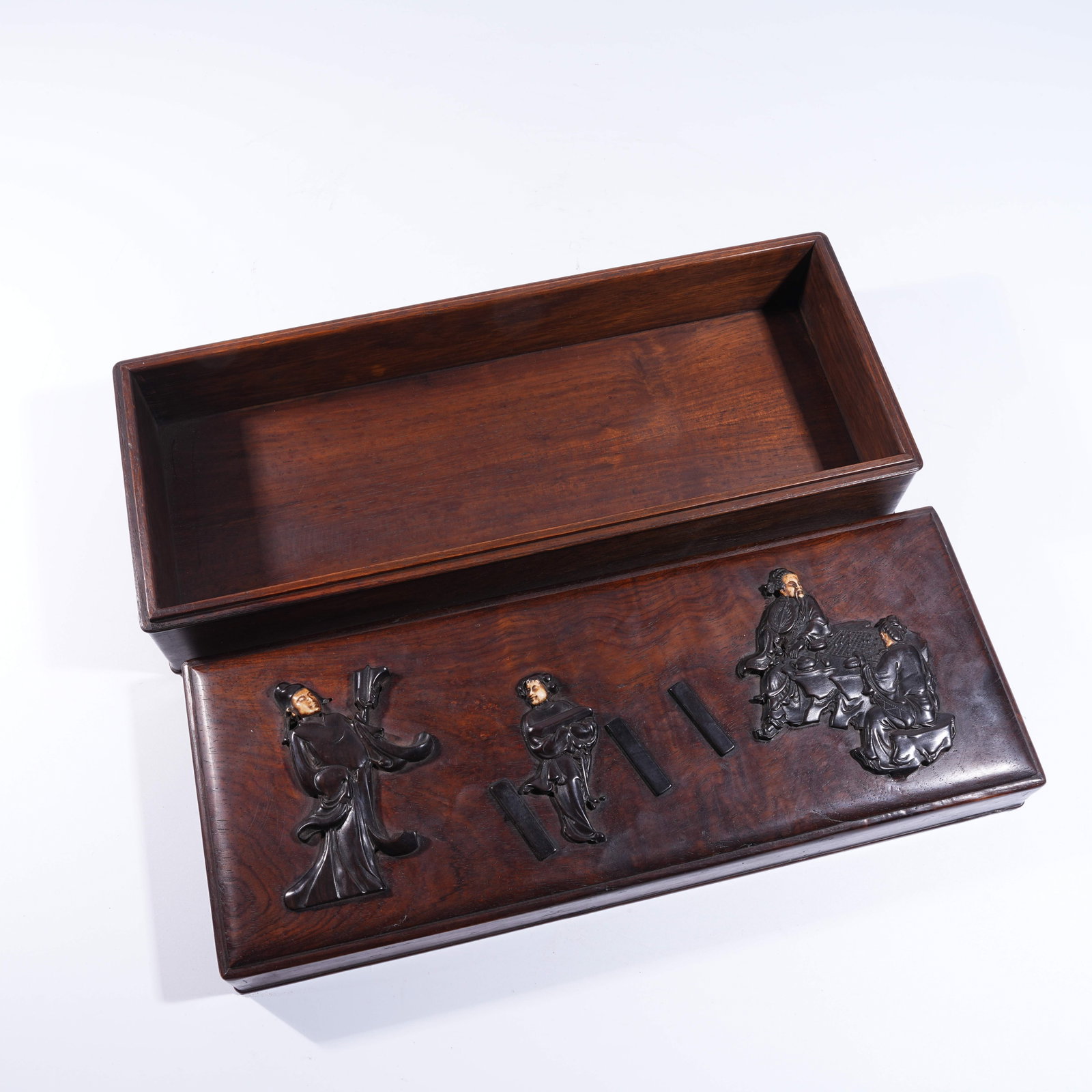 A HUANGHUALI COVERED BOX INLAID WITH ZITAN, DECORATED WITH FIGURAL NARRATIVE MOTIFS (1 of 9)