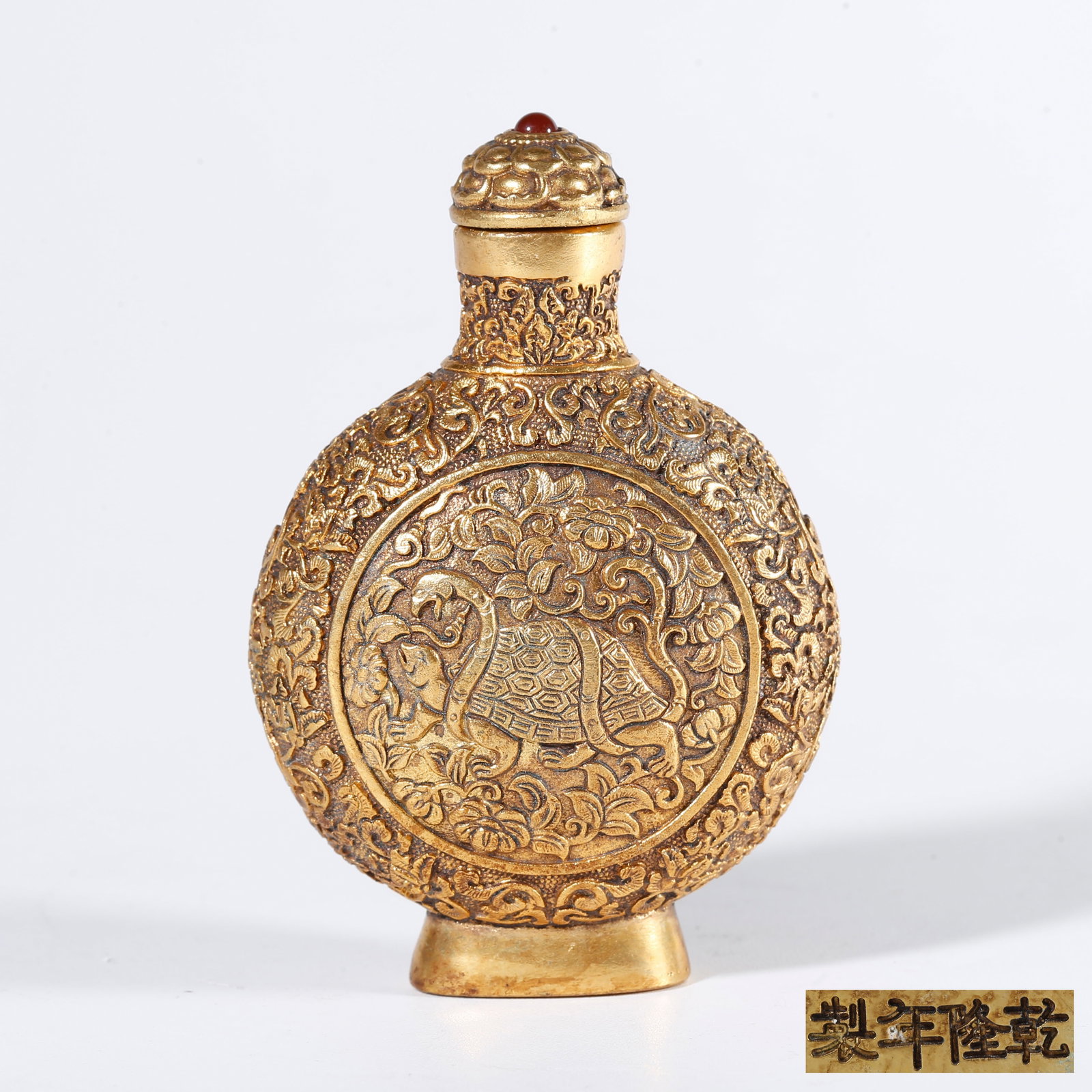A GILT BRONZE SNUFF BOTTLE WITH BLACK TORTOISE PATTERN (1 of 8)