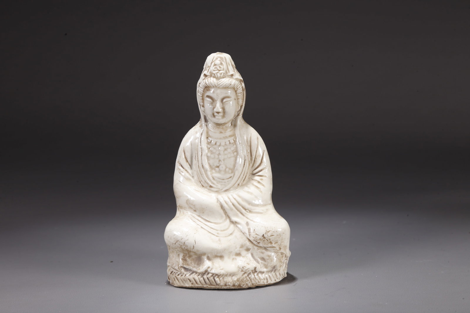 A DING WARE GUANYIN STATUE - 2