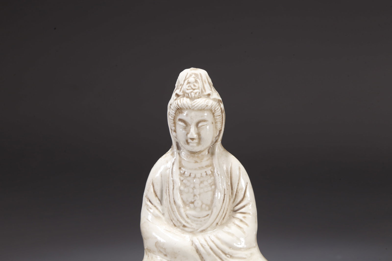 A DING WARE GUANYIN STATUE - 3