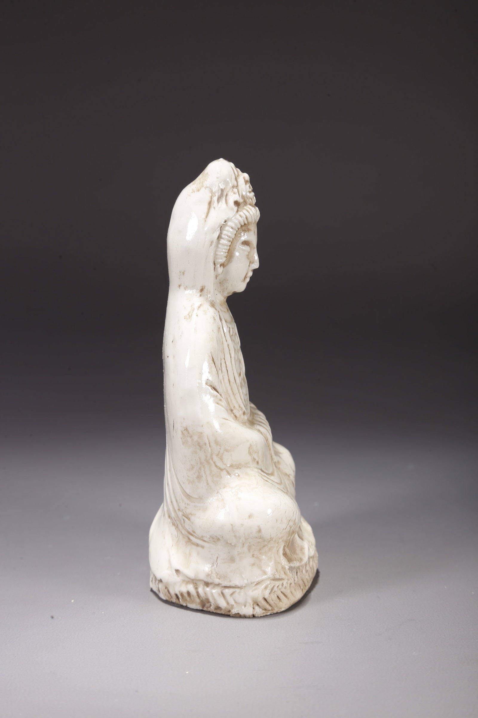 A DING WARE GUANYIN STATUE - 9