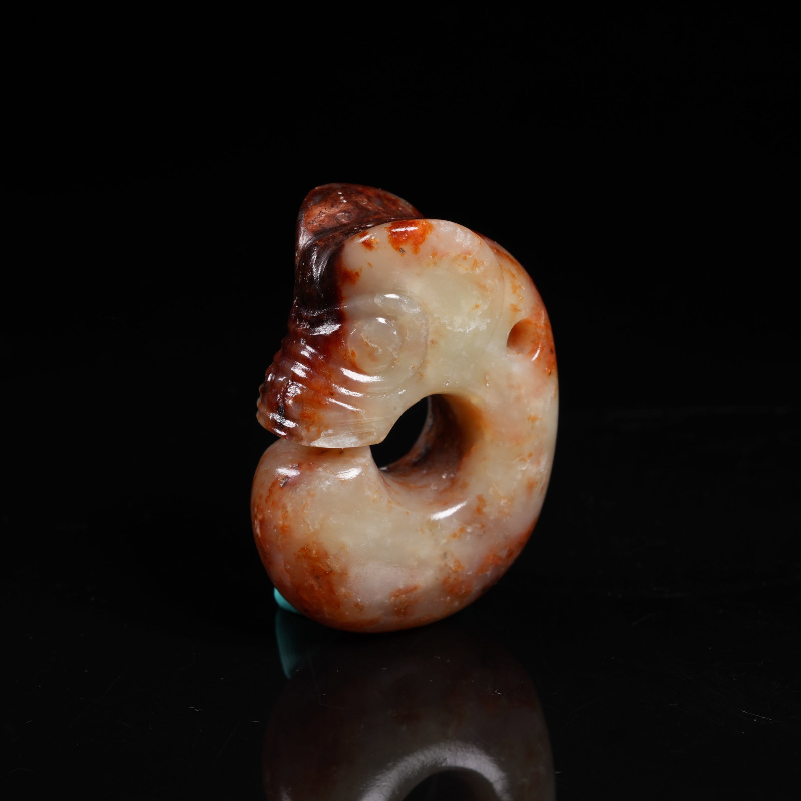 A ANCIENT JADE PIG DRAGON (1 of 8)