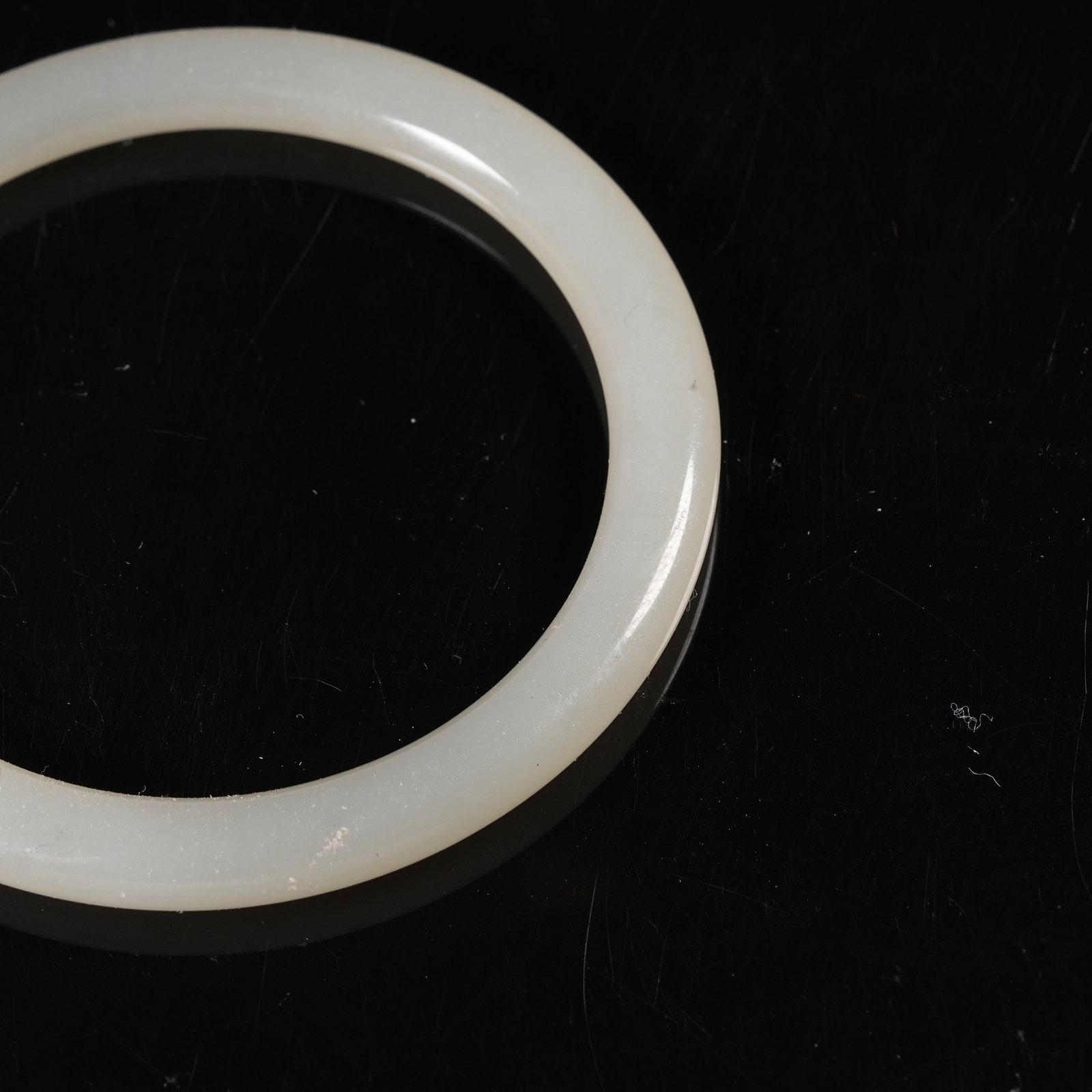 A HETIAN WHITE JADE RING - 2