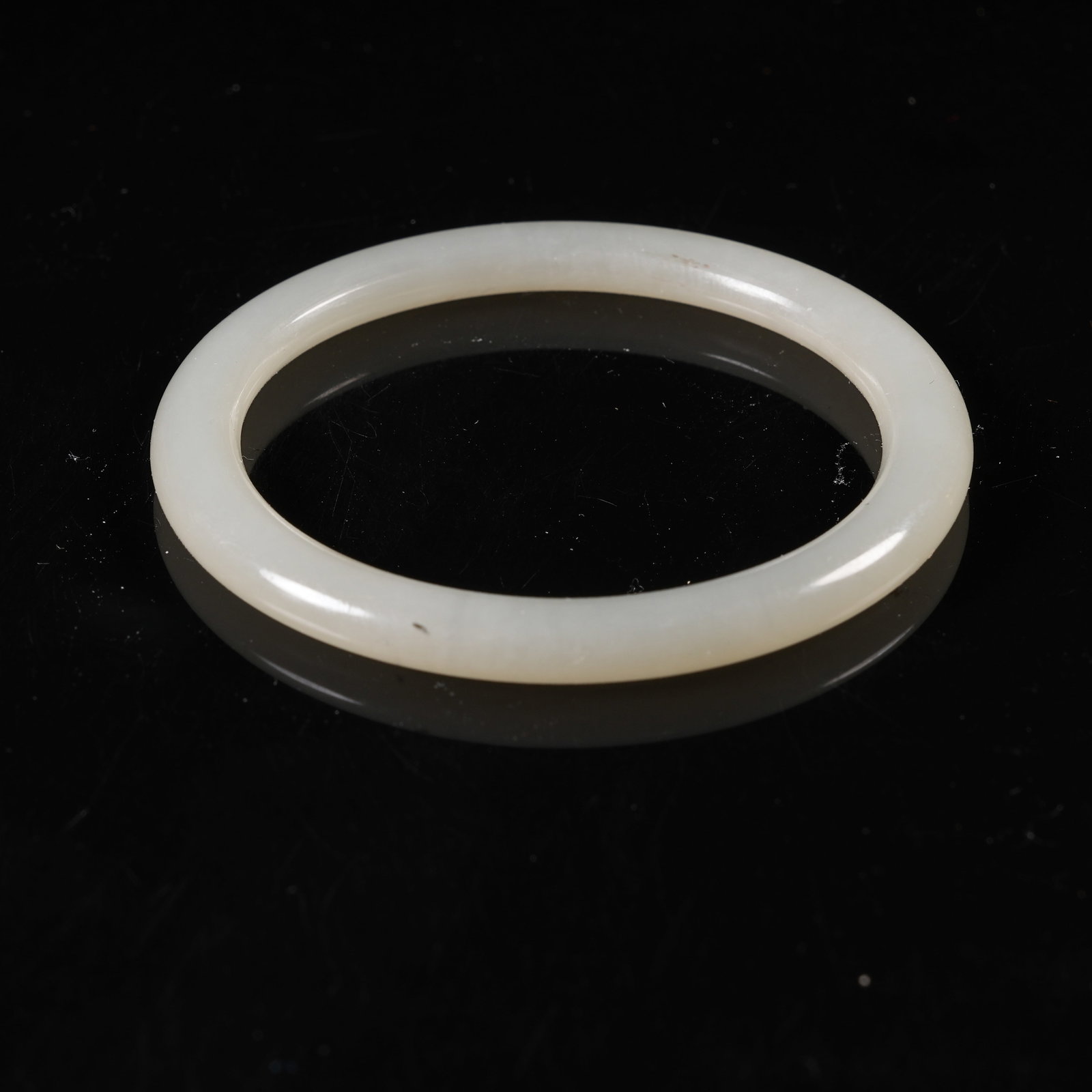 A HETIAN WHITE JADE RING - 8