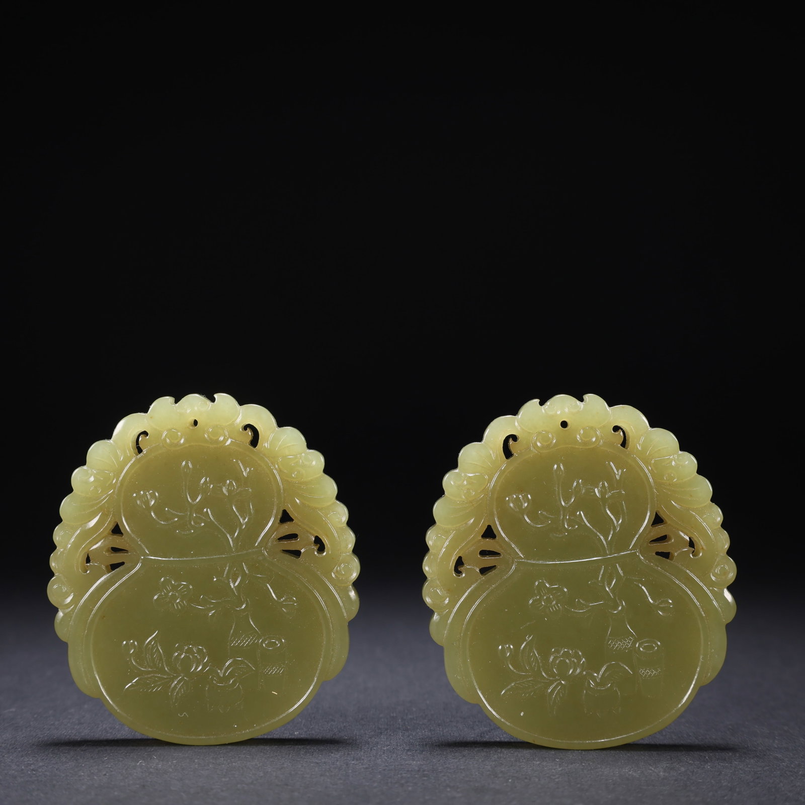 A TIANHUANG JADE PAIR OF GOURD PLAQUES (1 of 9)