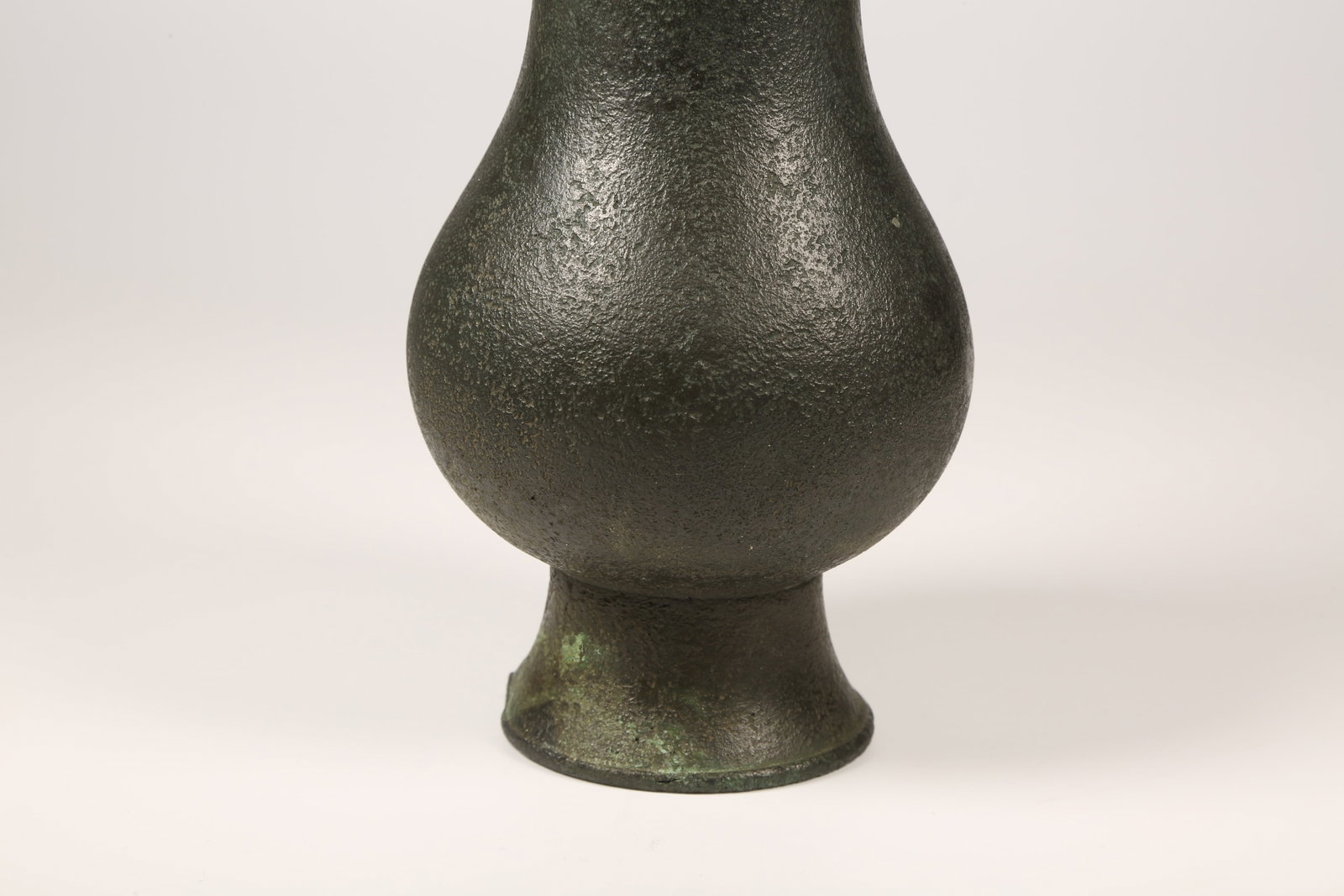 A BRONZE VASE - 3