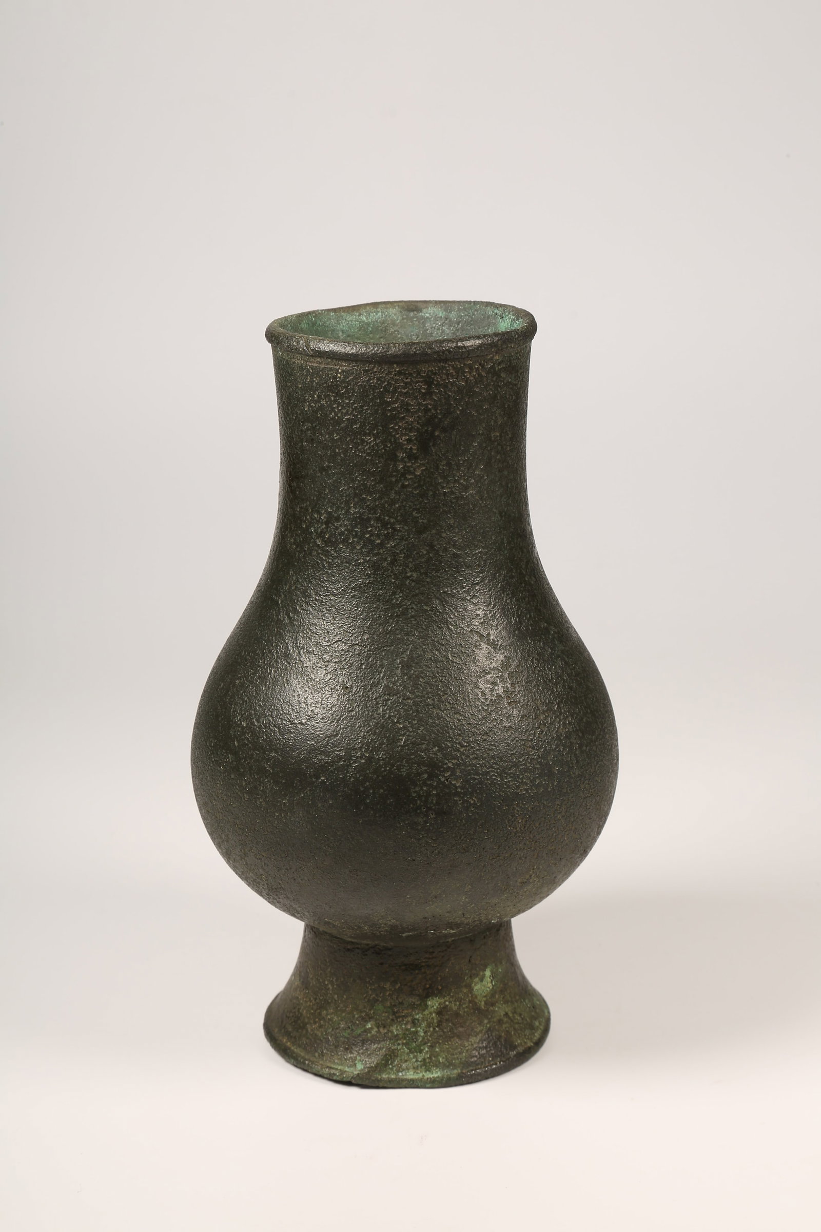 A BRONZE VASE - 4