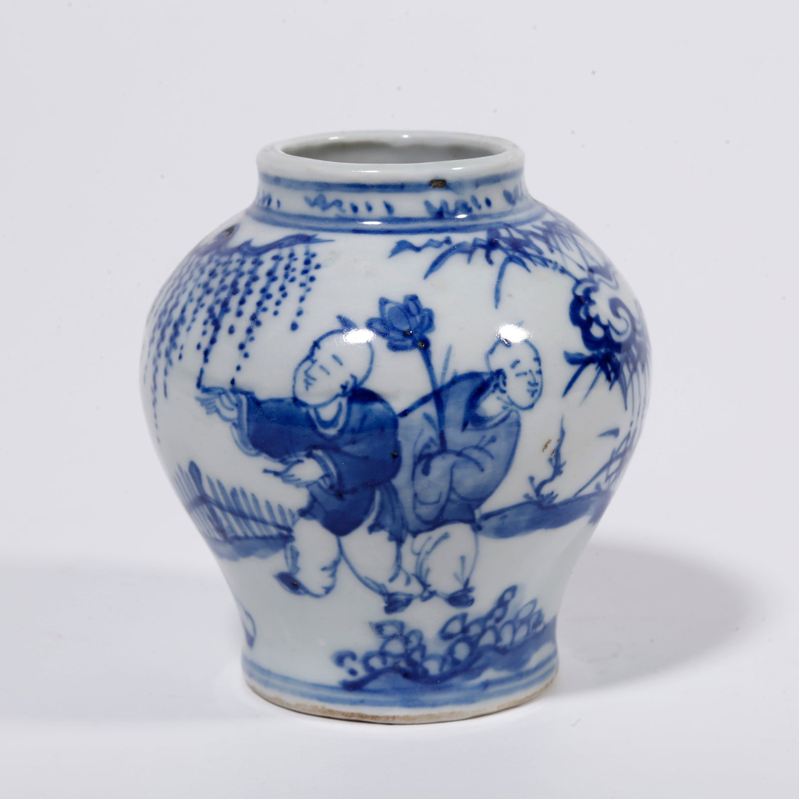 A BLUE AND WHITE JAR WITH FIGURE STORY PATTERN (1 of 9)