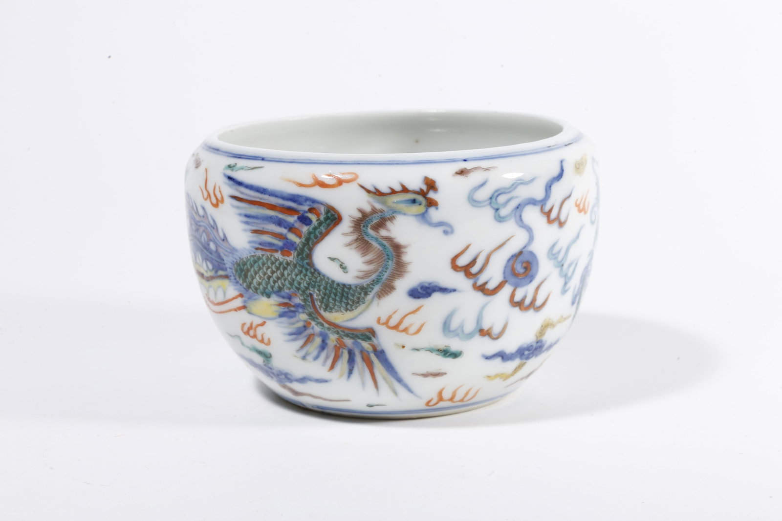 A DOUCAI JAR WITH DRAGON AND PHOENIX PATTERN - 4