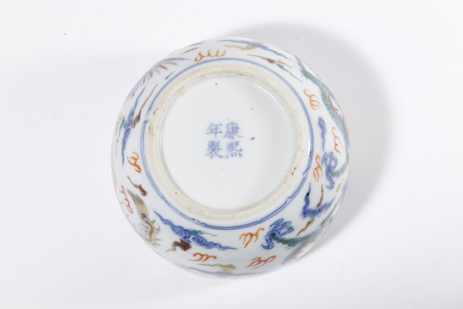 A DOUCAI JAR WITH DRAGON AND PHOENIX PATTERN - 9