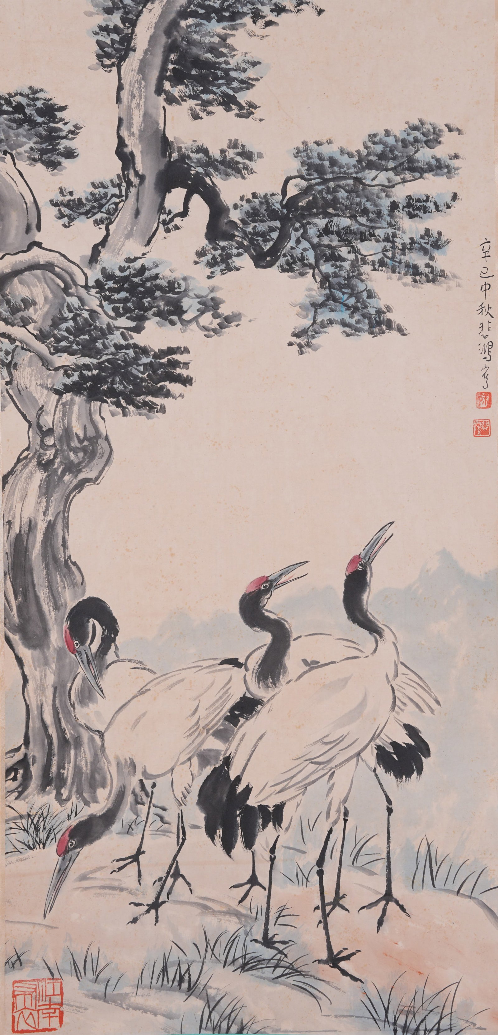 A PINE AND CRANE PAINTING ON PAPER BY XU BEIHONG.徐悲鴻 (1 of 9)