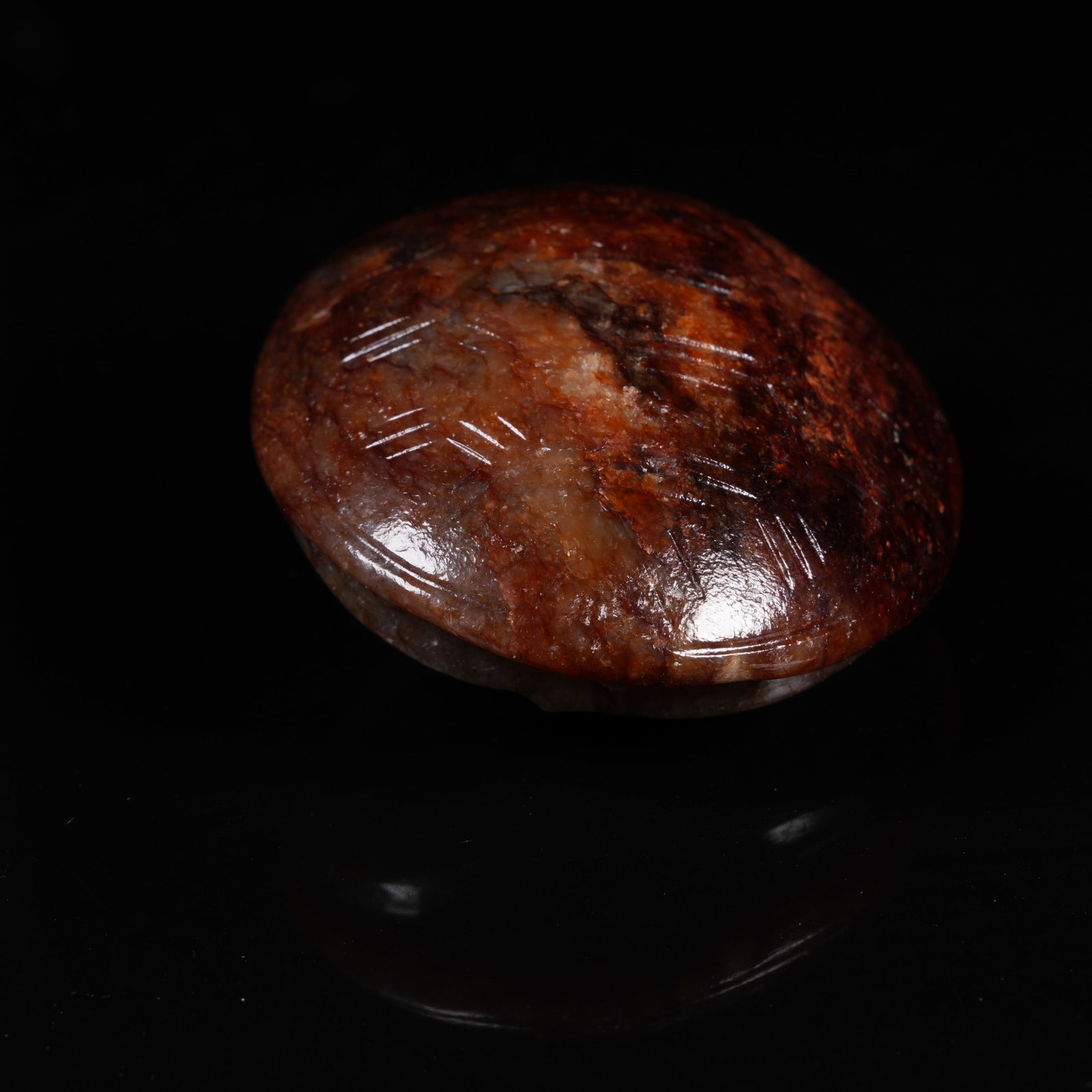 A ANCIENT JADE TURTLE SHELL PENDANT - 2